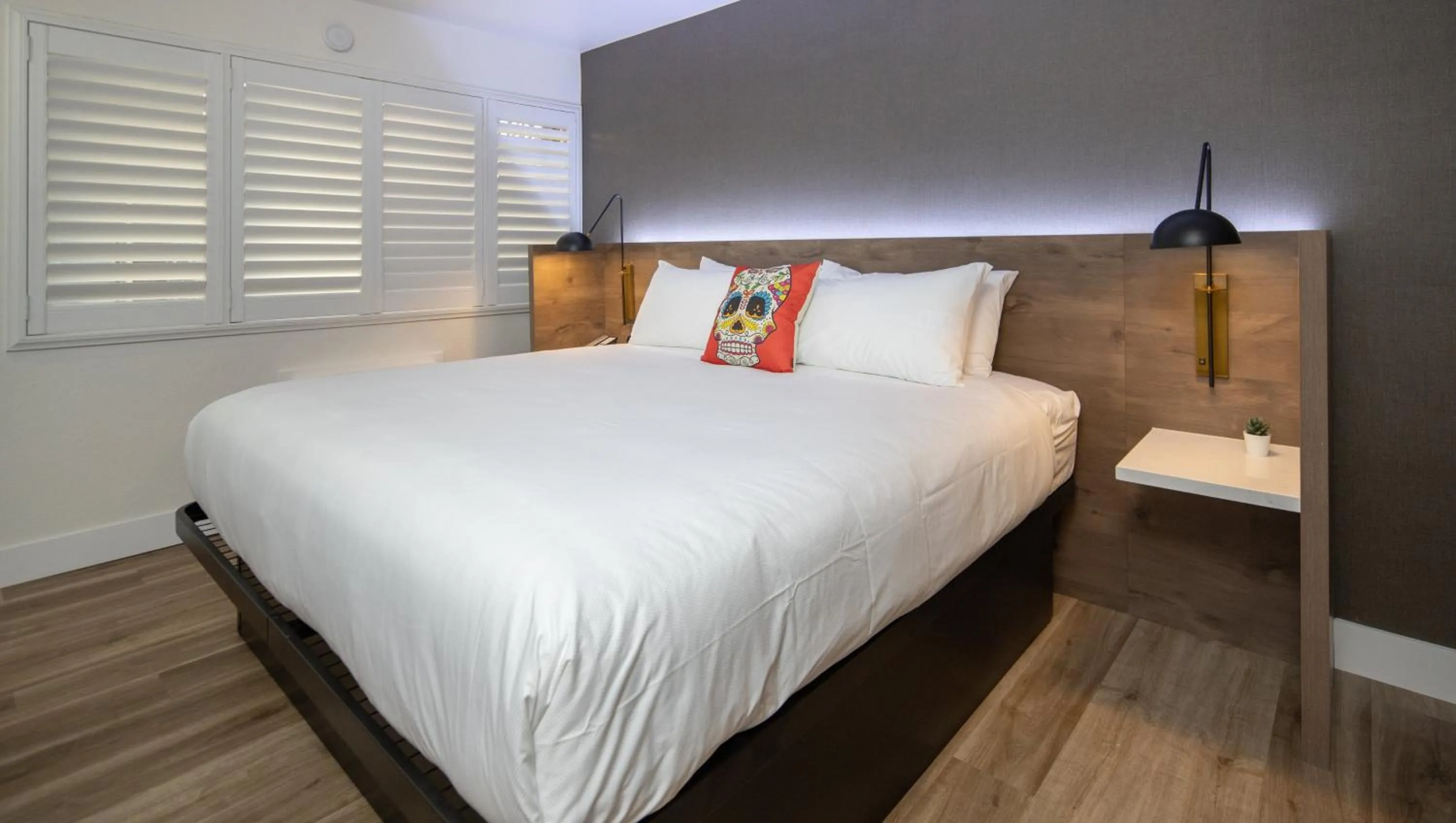 Bedroom, Bed in The Catrina Hotel