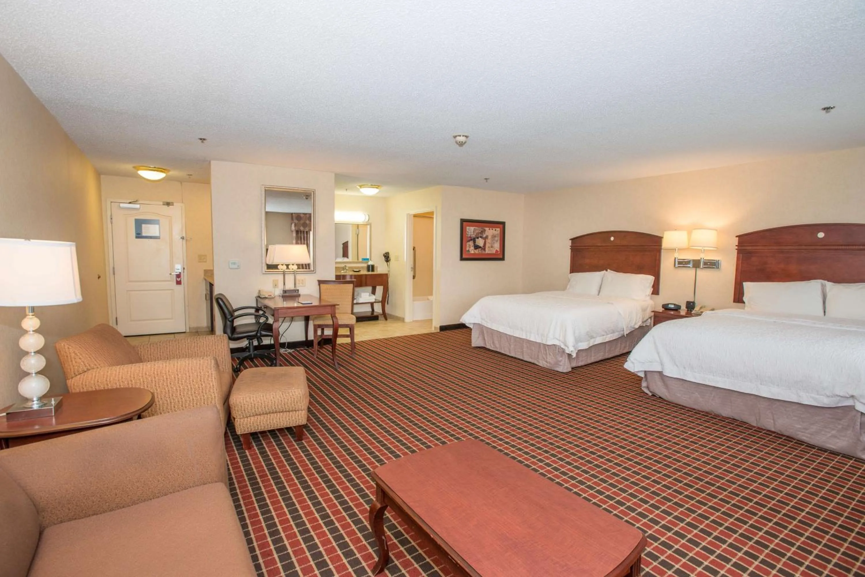 Bedroom, Bed in Hampton Inn & Suites Dayton-Airport