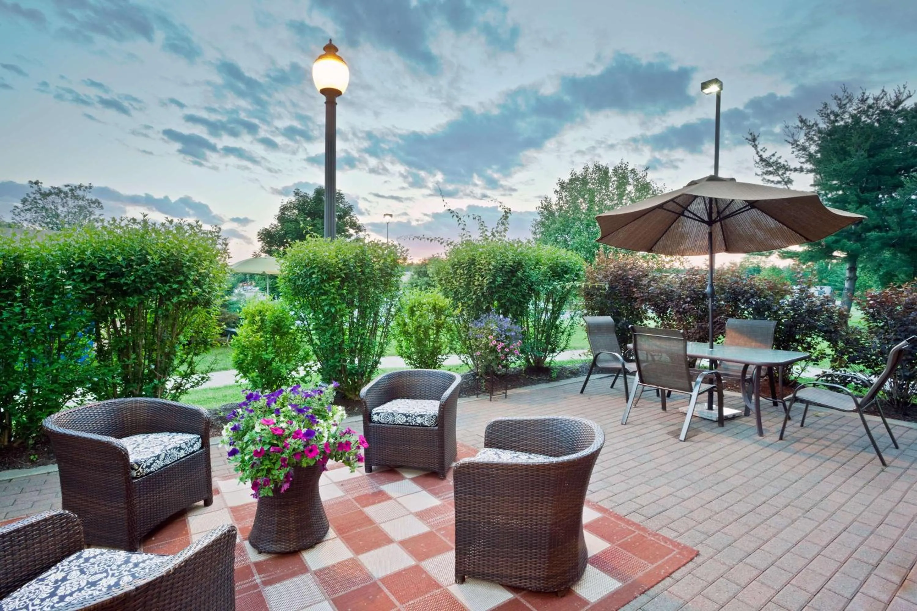 Patio in Hampton Inn Clifton Park