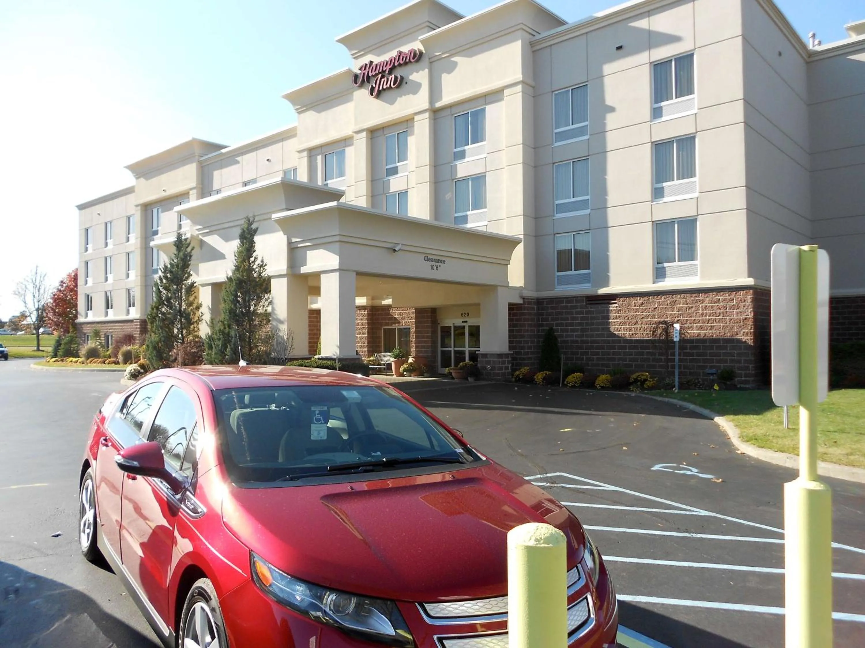 Property building in Hampton Inn Clifton Park