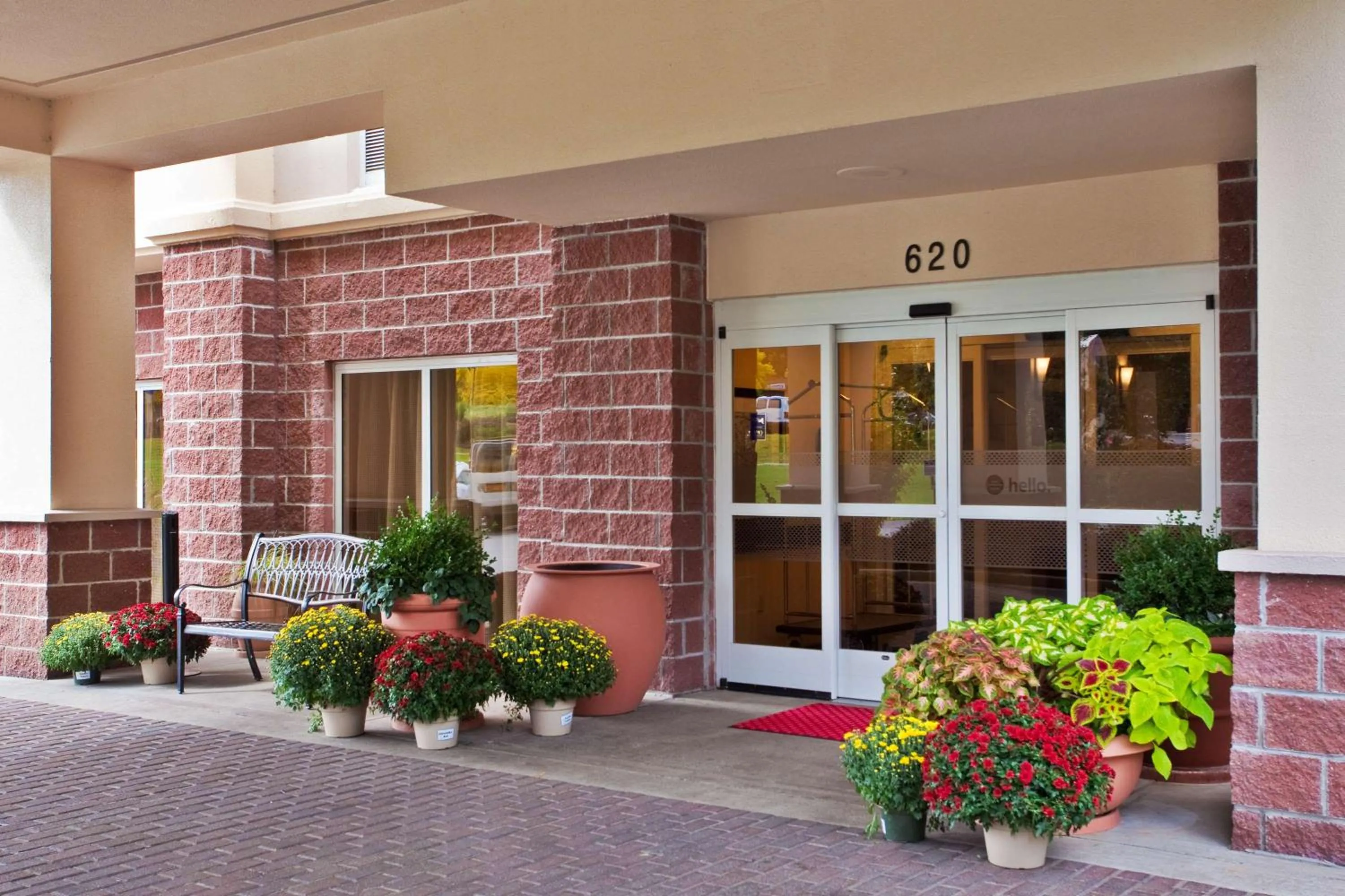 Property building in Hampton Inn Clifton Park