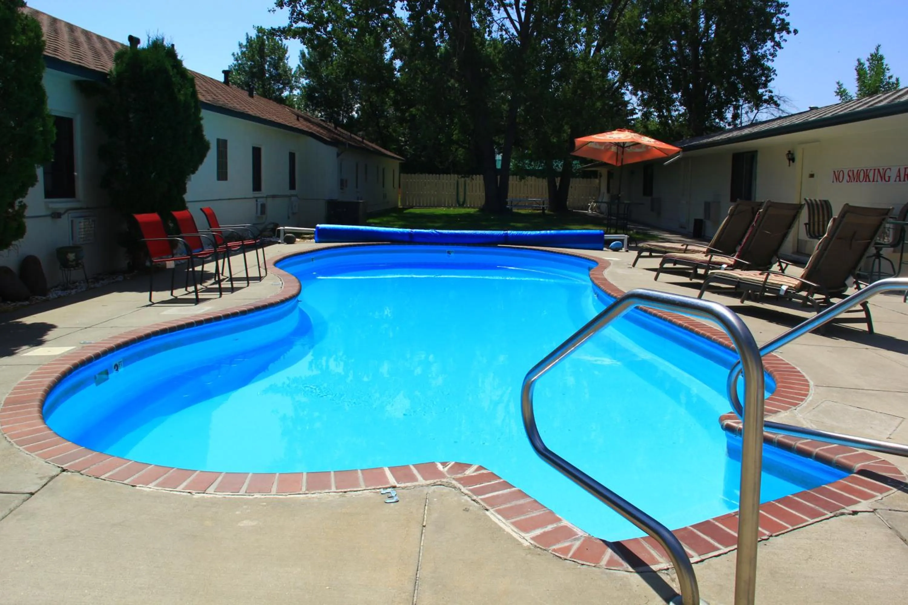 Day in Sunrise Motor Inn