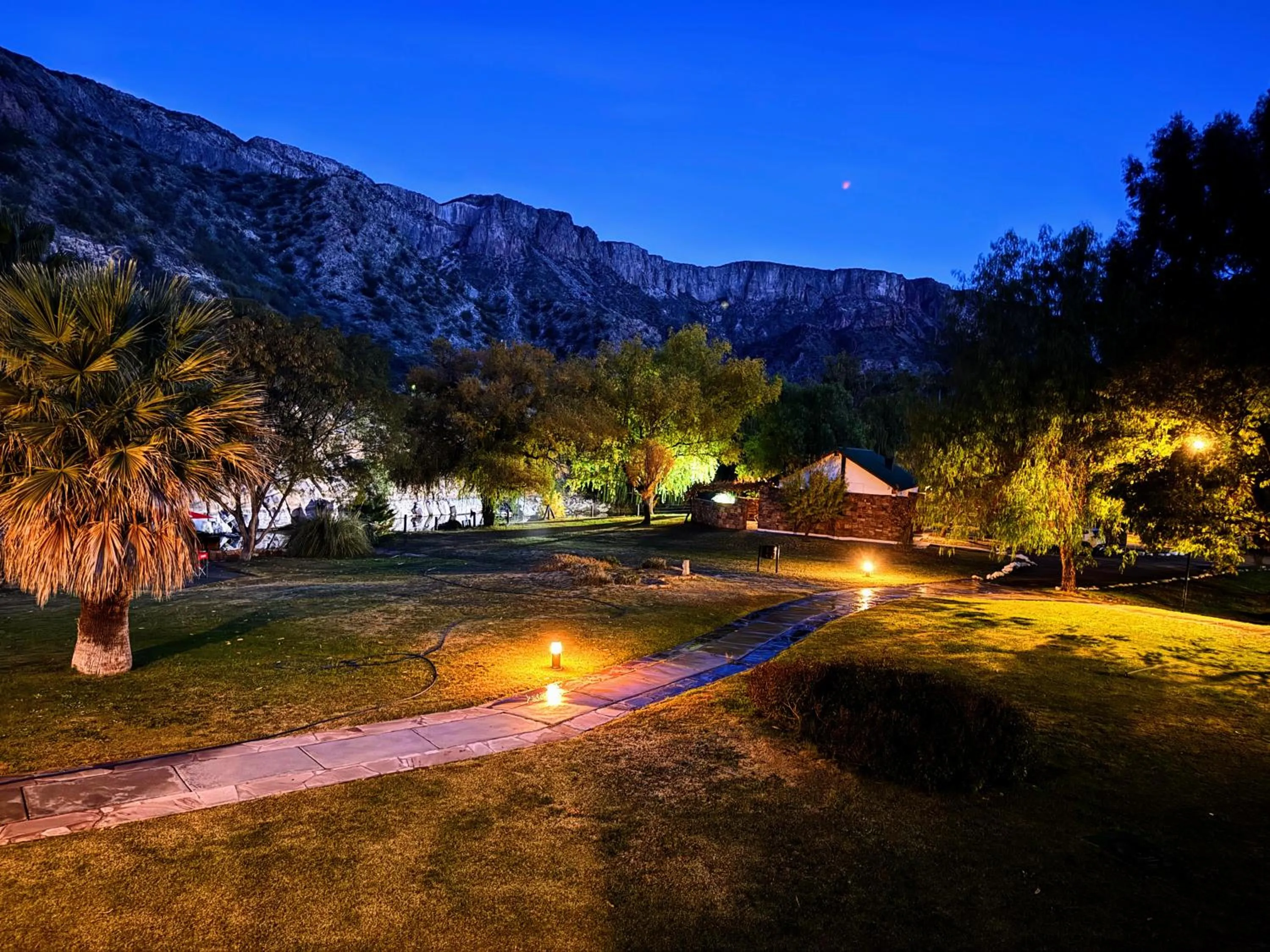 Night in Hotel Valle Grande