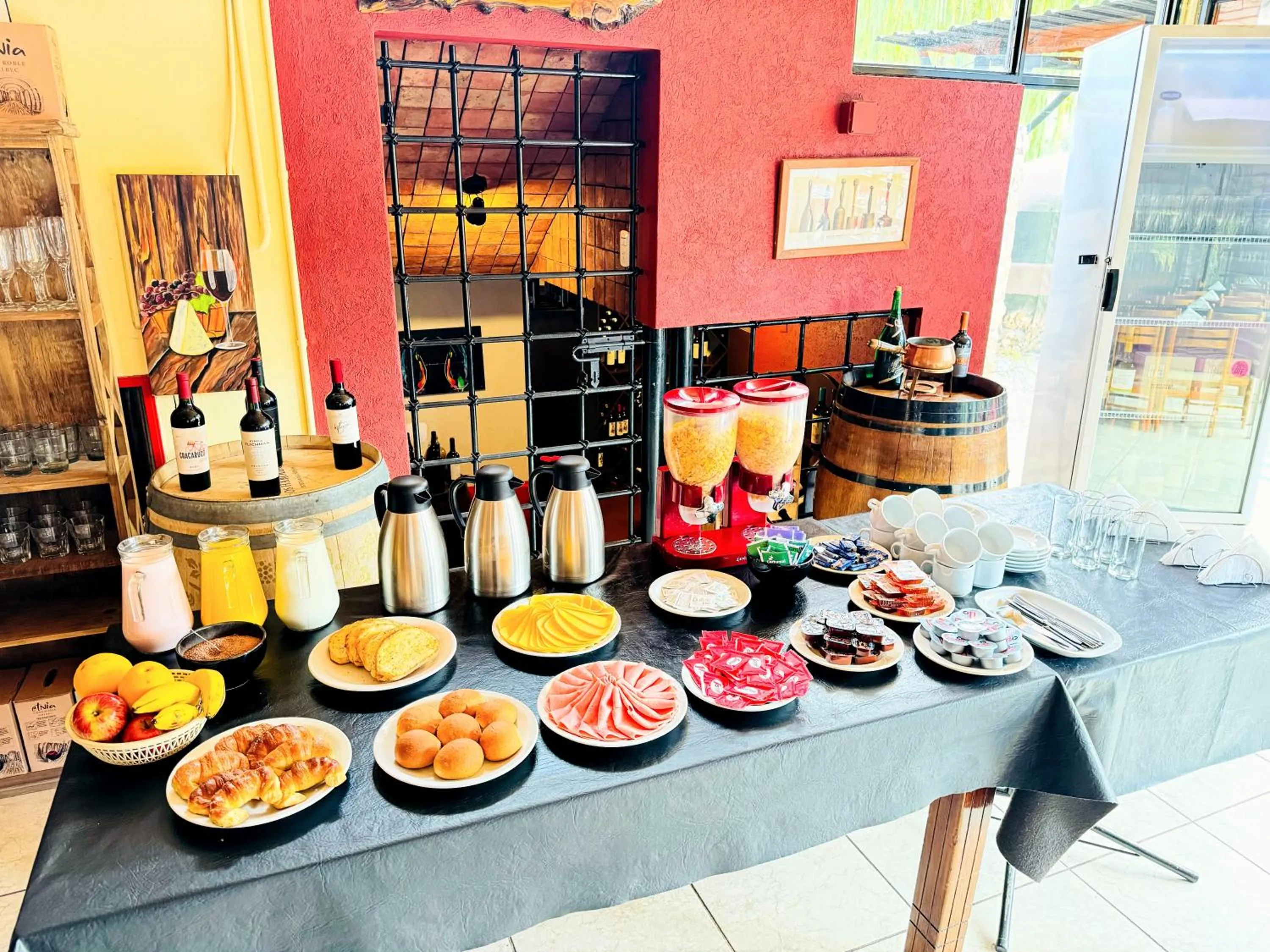 Restaurant/places to eat in Hotel Valle Grande