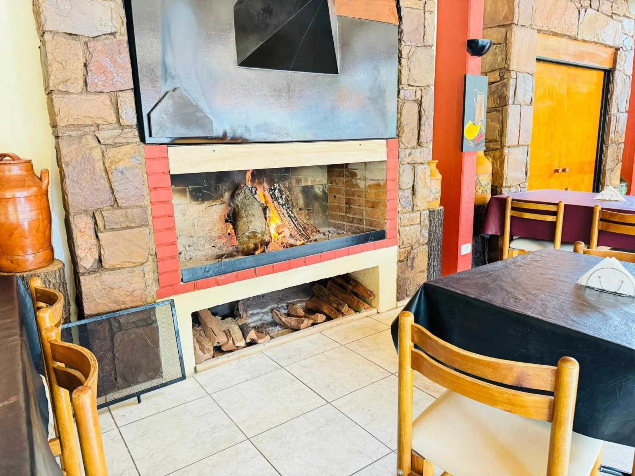 Restaurant/places to eat in Hotel Valle Grande