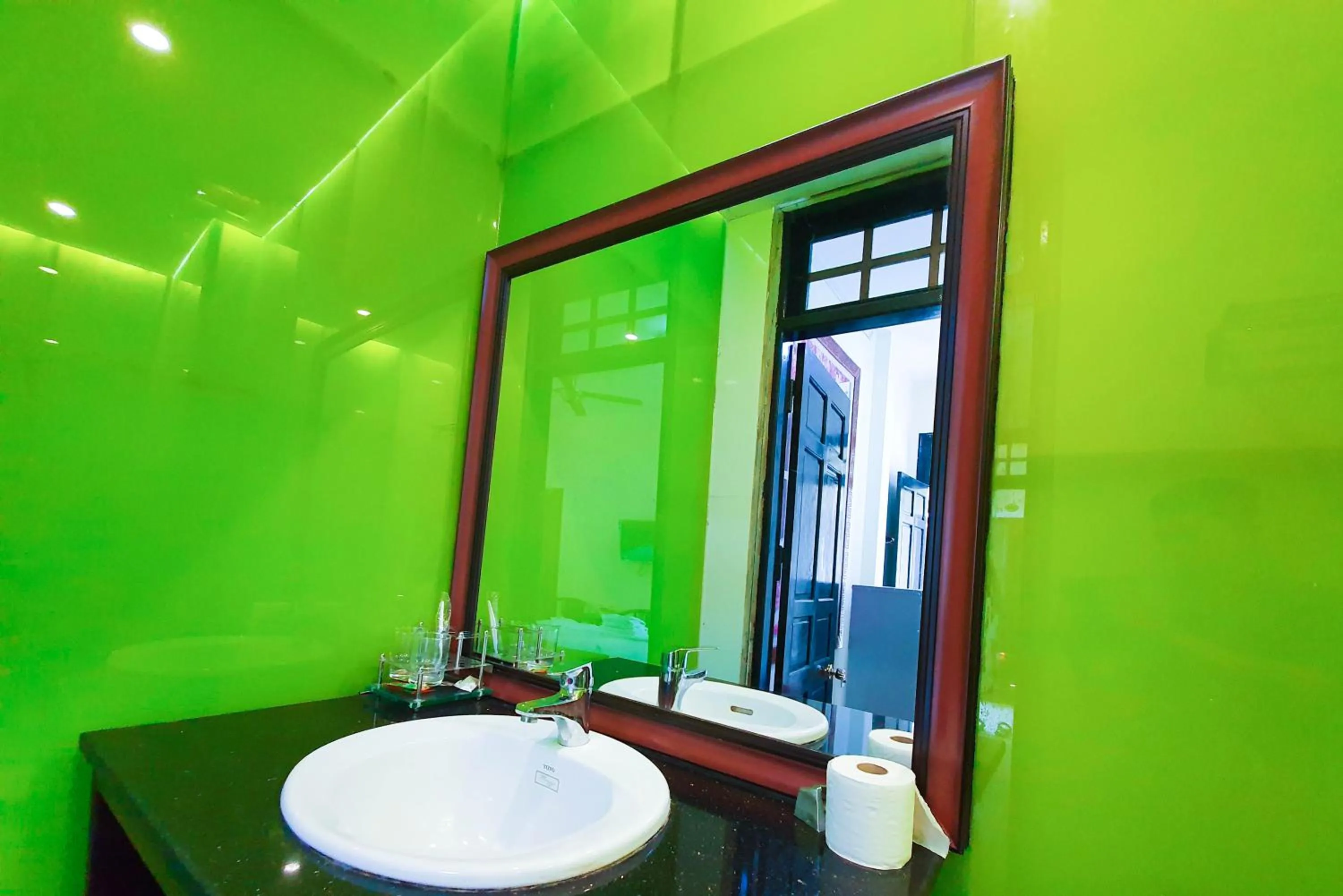 Bathroom in Anh Family Homestay