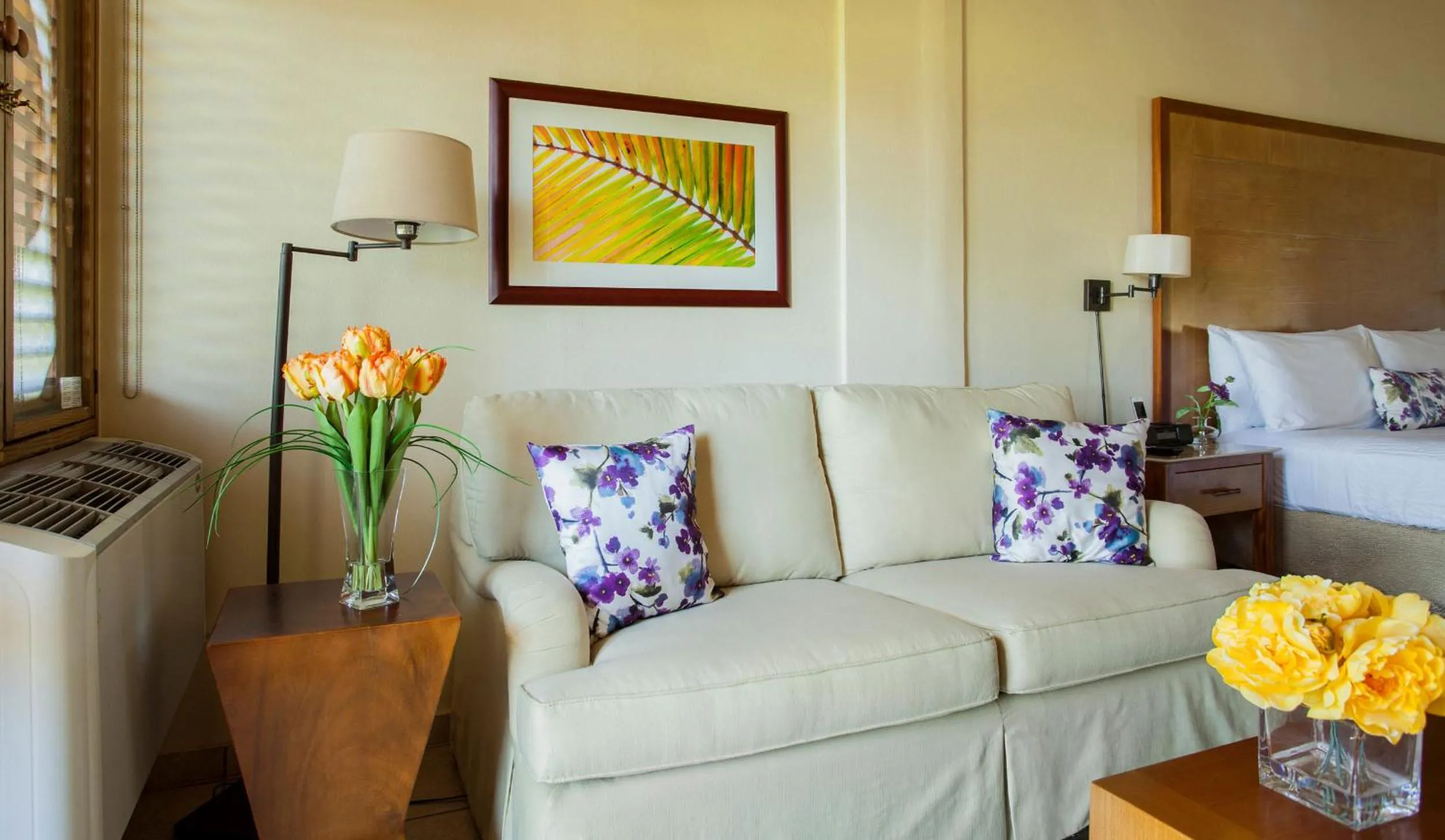 Seating area, Bed in Copamarina Beach Resort & Spa