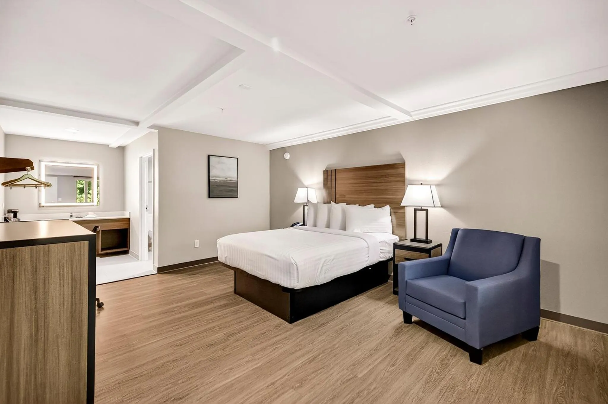 Bedroom, Bed in Northern Queen Inn