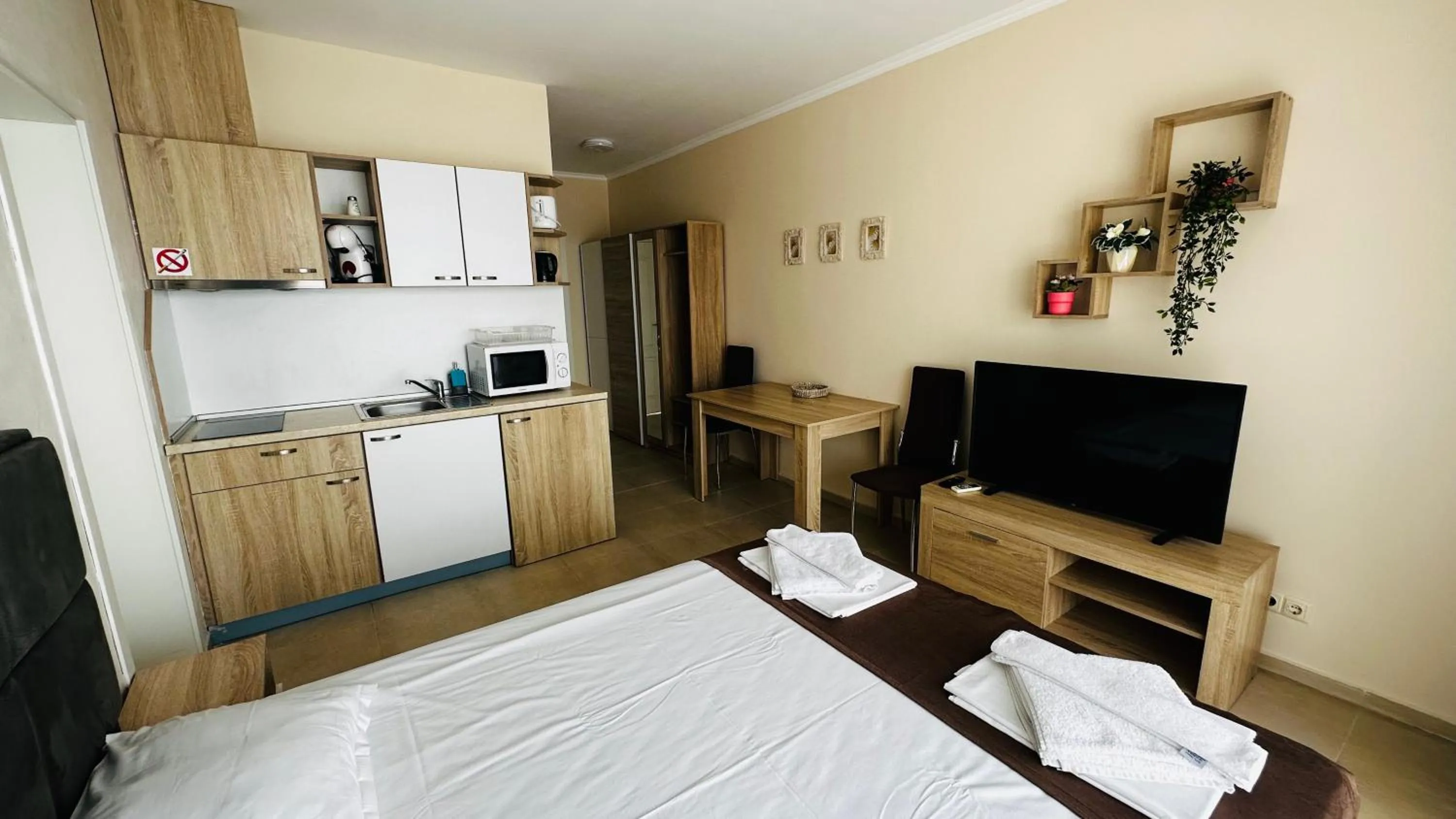 Bed in Akrotiria Beach Apart Complex