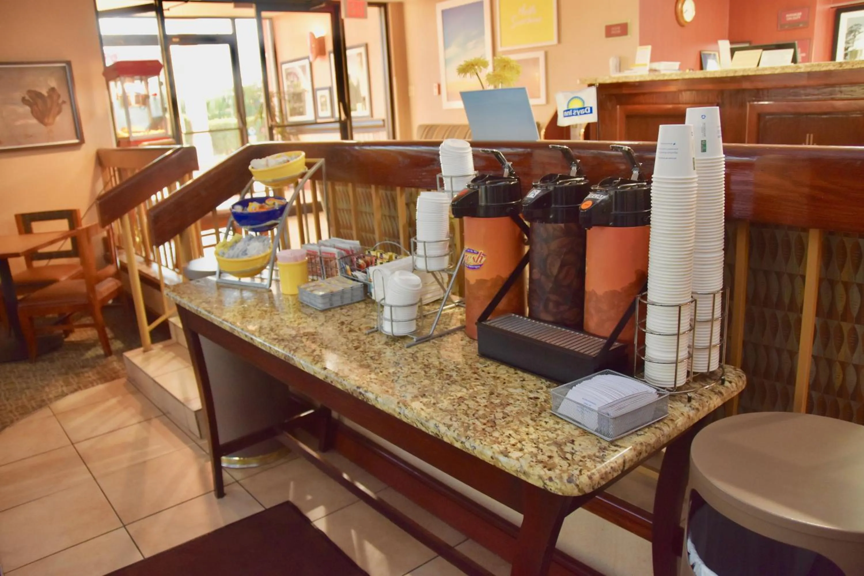Coffee/tea facilities in Days Inn by Wyndham Las Cruces