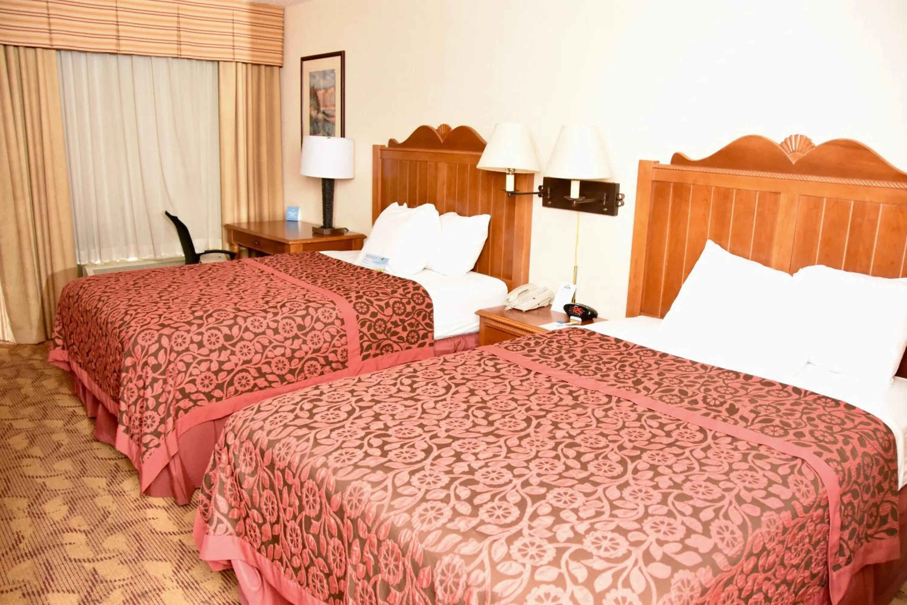 Bed in Days Inn by Wyndham Las Cruces