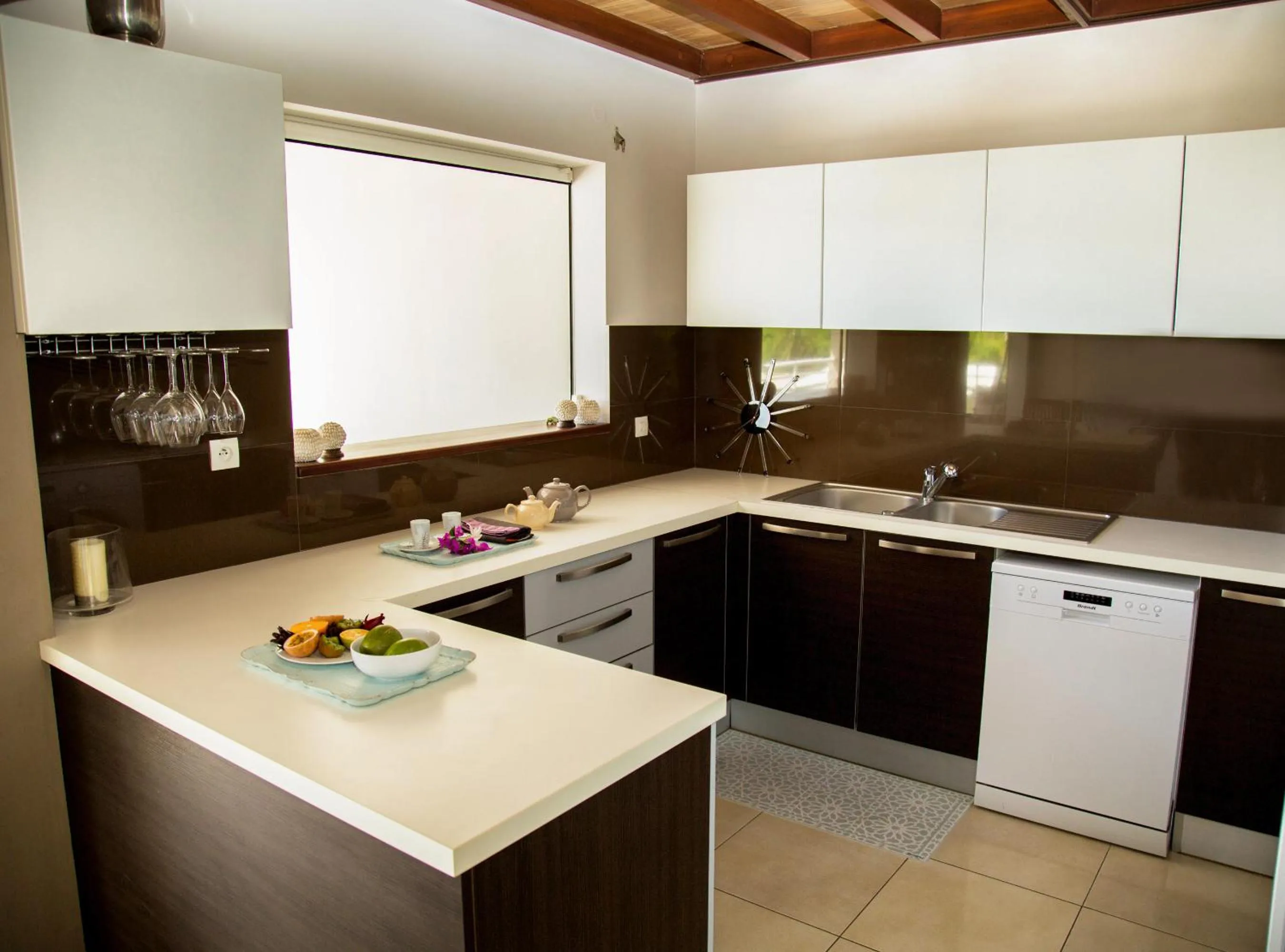 Kitchen or kitchenette in Alyzes Diamant