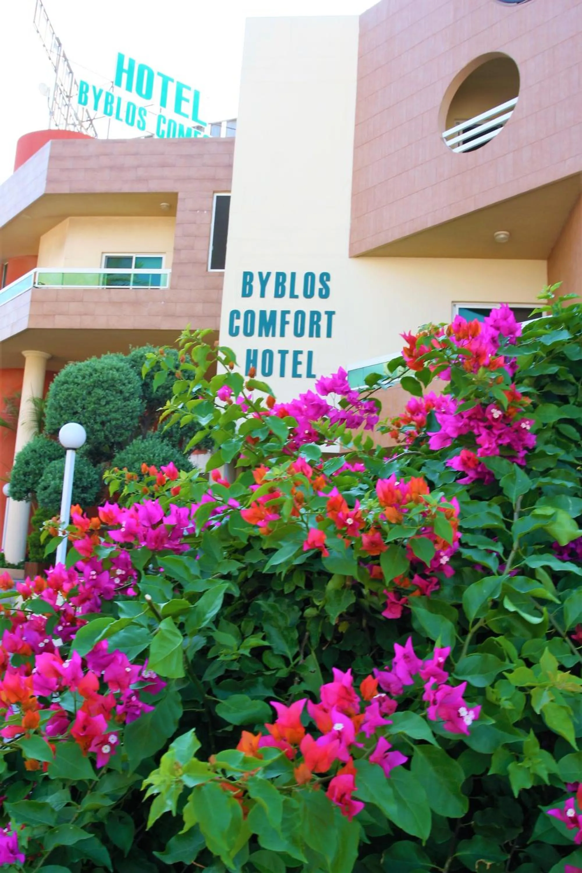 Facade/entrance in Byblos Comfort Hotel