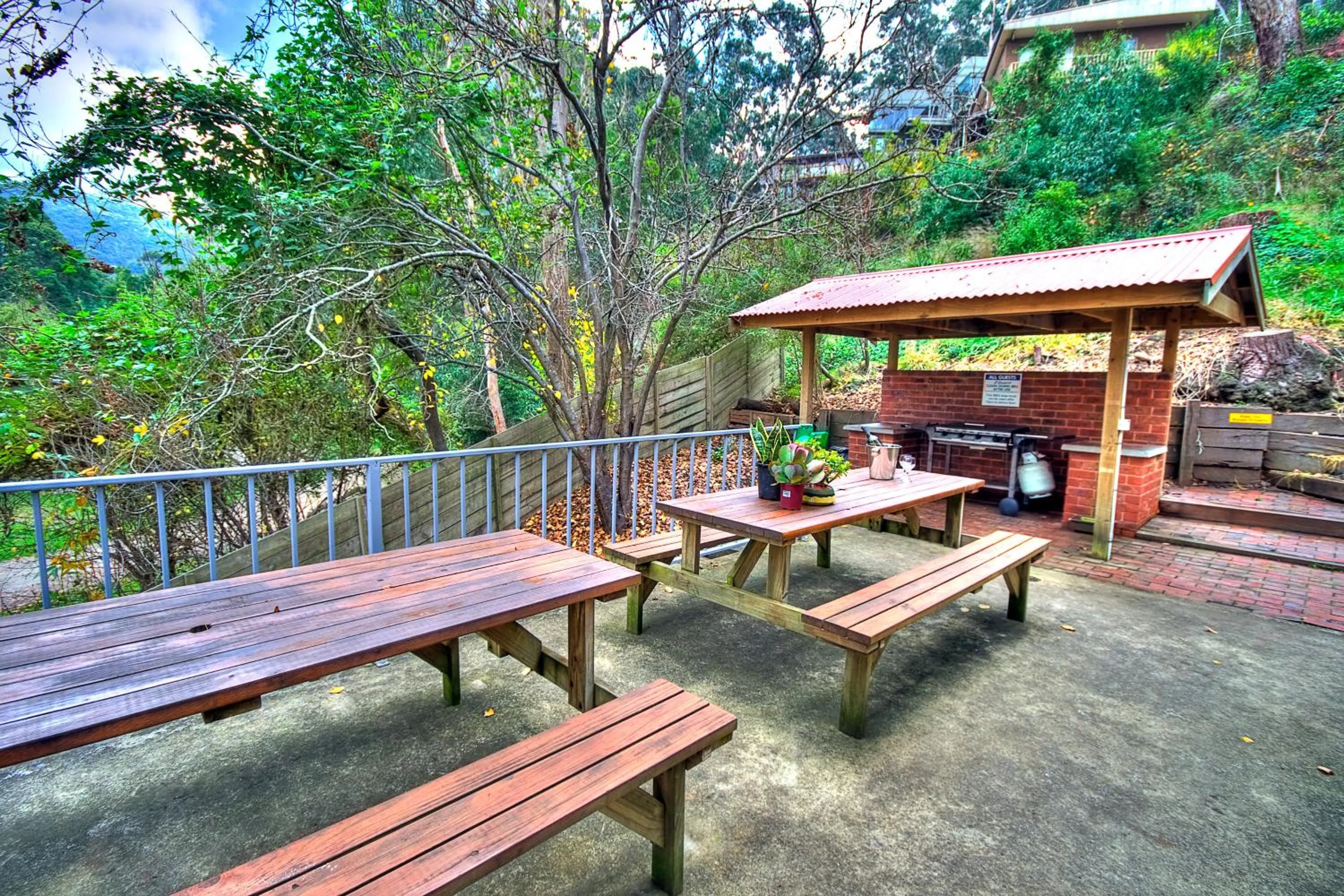 Restaurant/places to eat in Lorne Coachman Inn