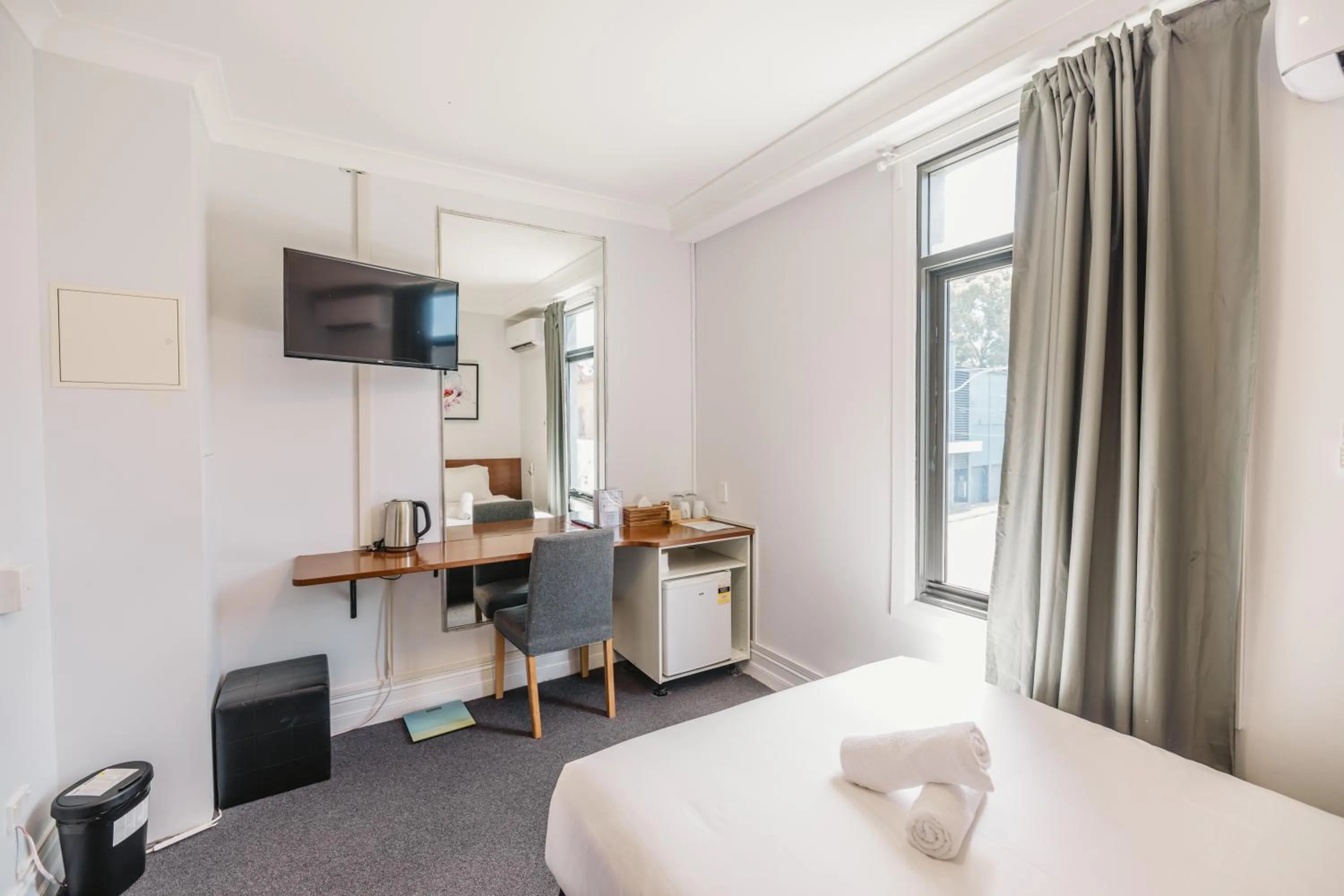 TV and multimedia, Bed in Newtown Cozy Stays