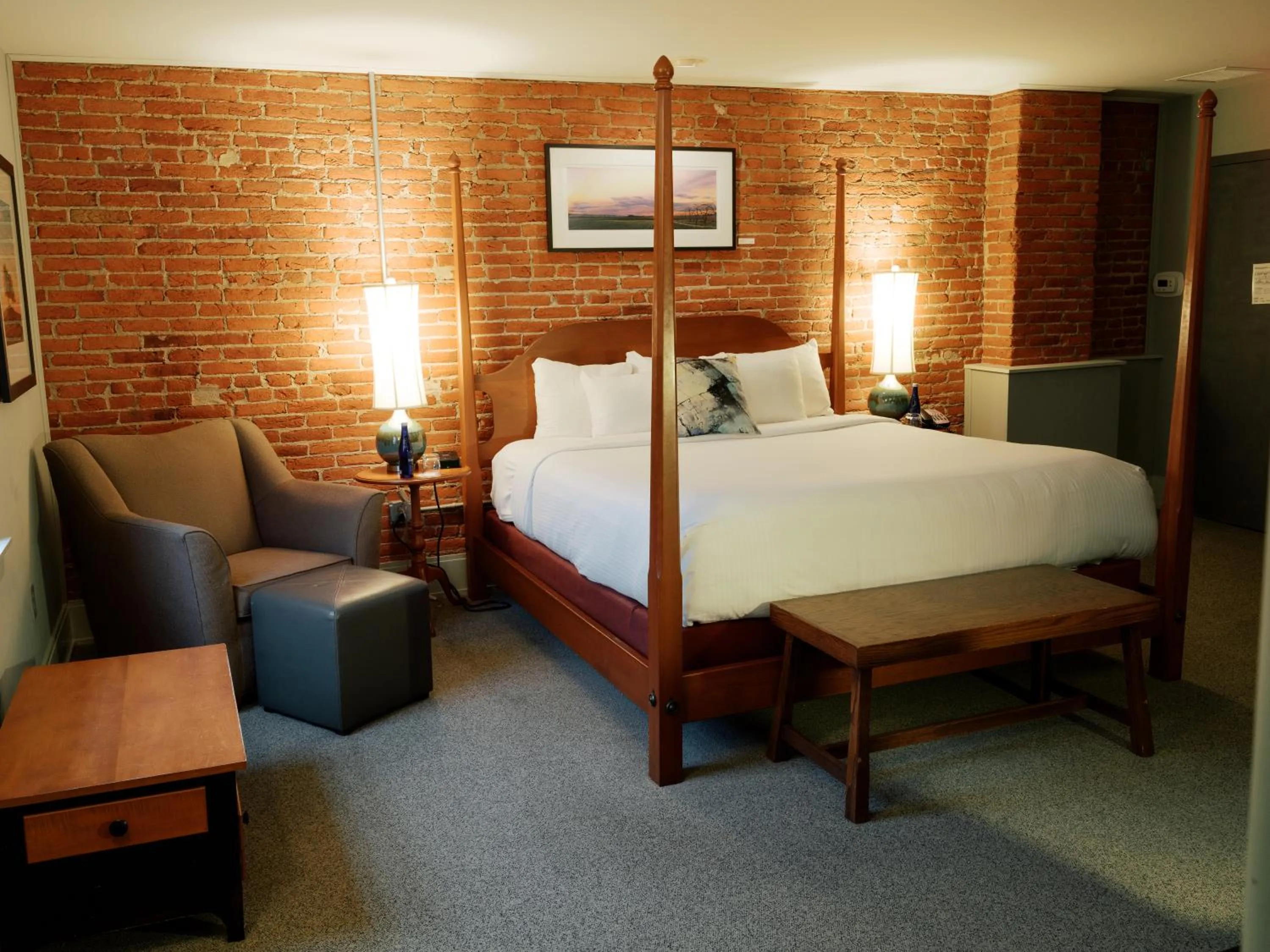 Bedroom, Bed in Lancaster Arts Hotel