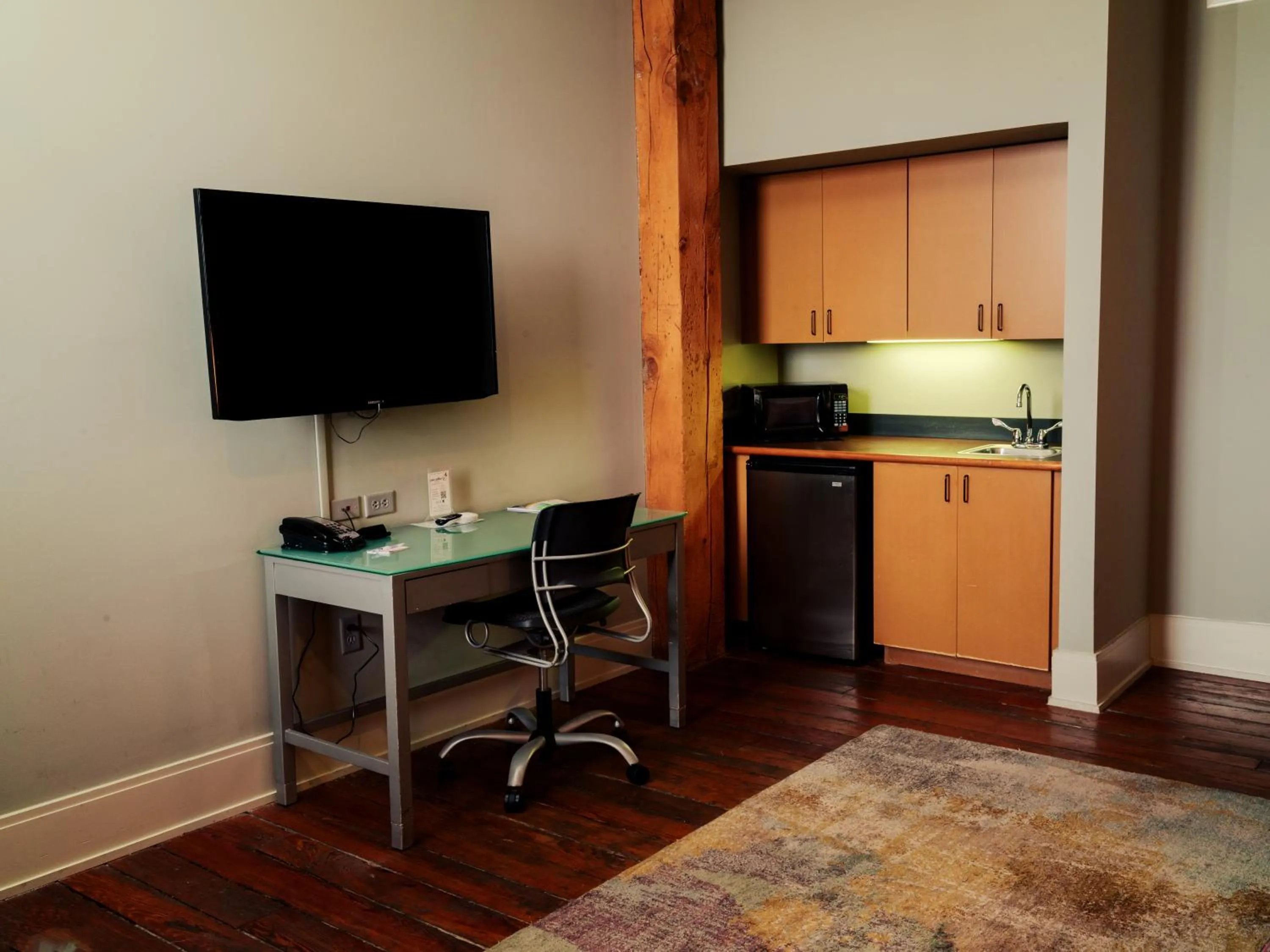 Living room in Lancaster Arts Hotel