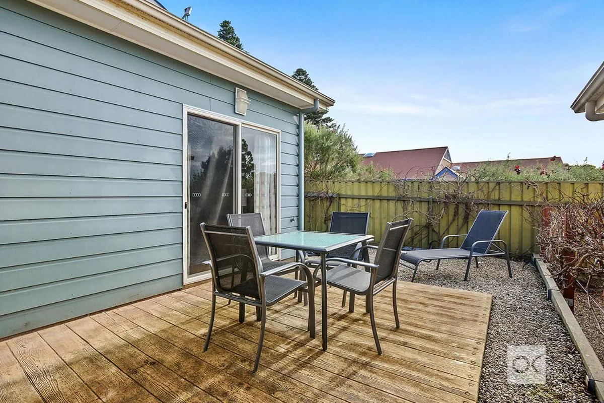 Patio in McLaren Vale Studio Apartments