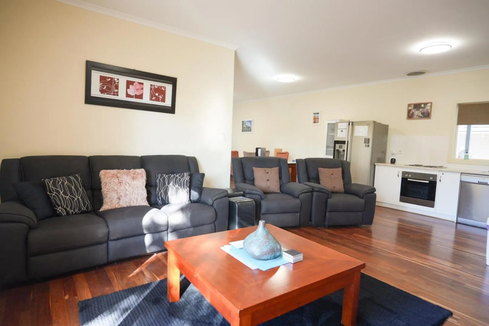 Living room in McLaren Vale Studio Apartments