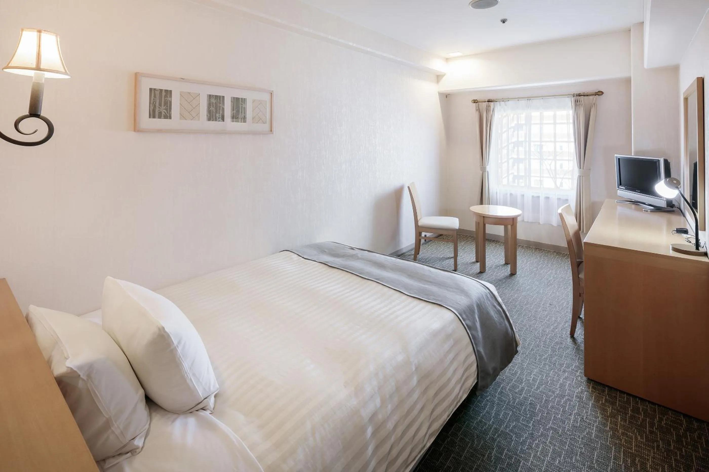 Photo of the whole room, Bed in Nara Royal Hotel