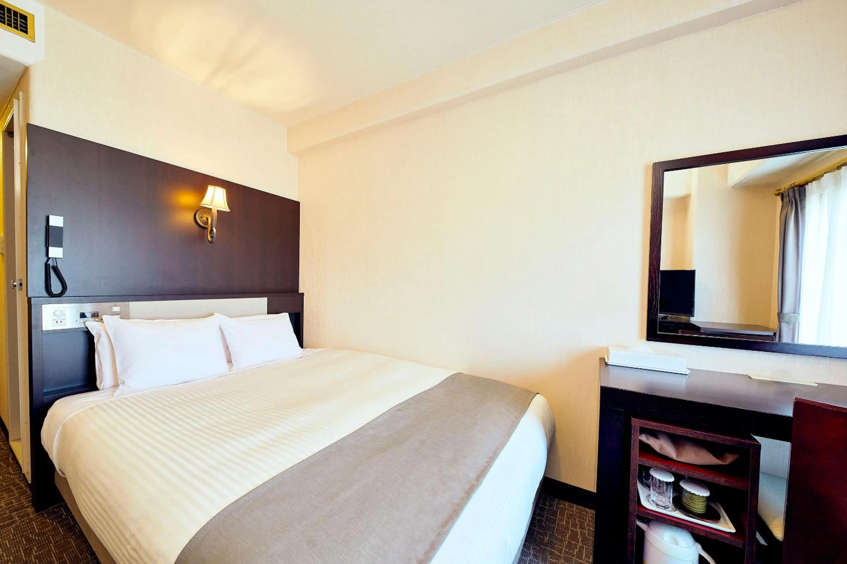 Photo of the whole room, Bed in Nara Royal Hotel