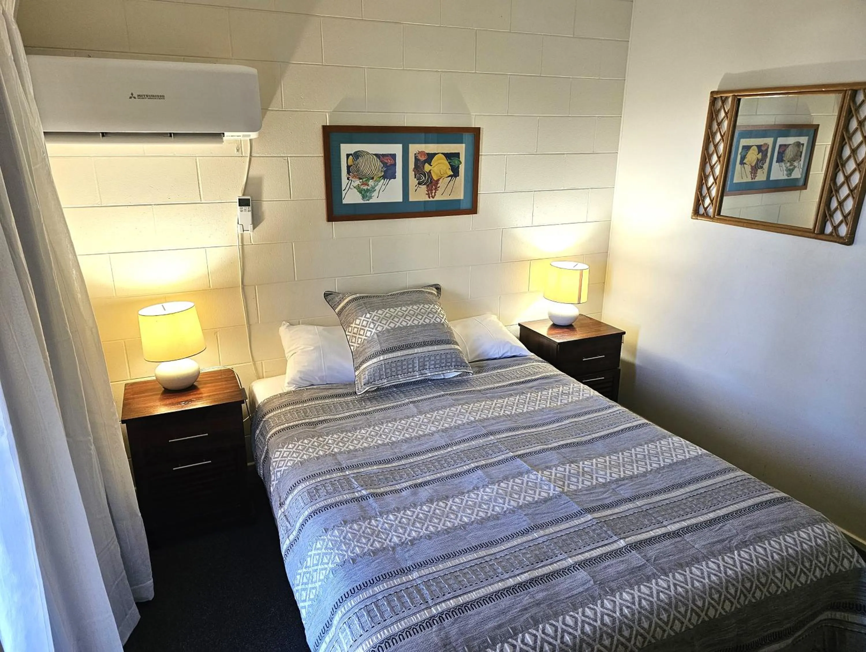 Bedroom, Bed in Mango Tree Holiday Apartments