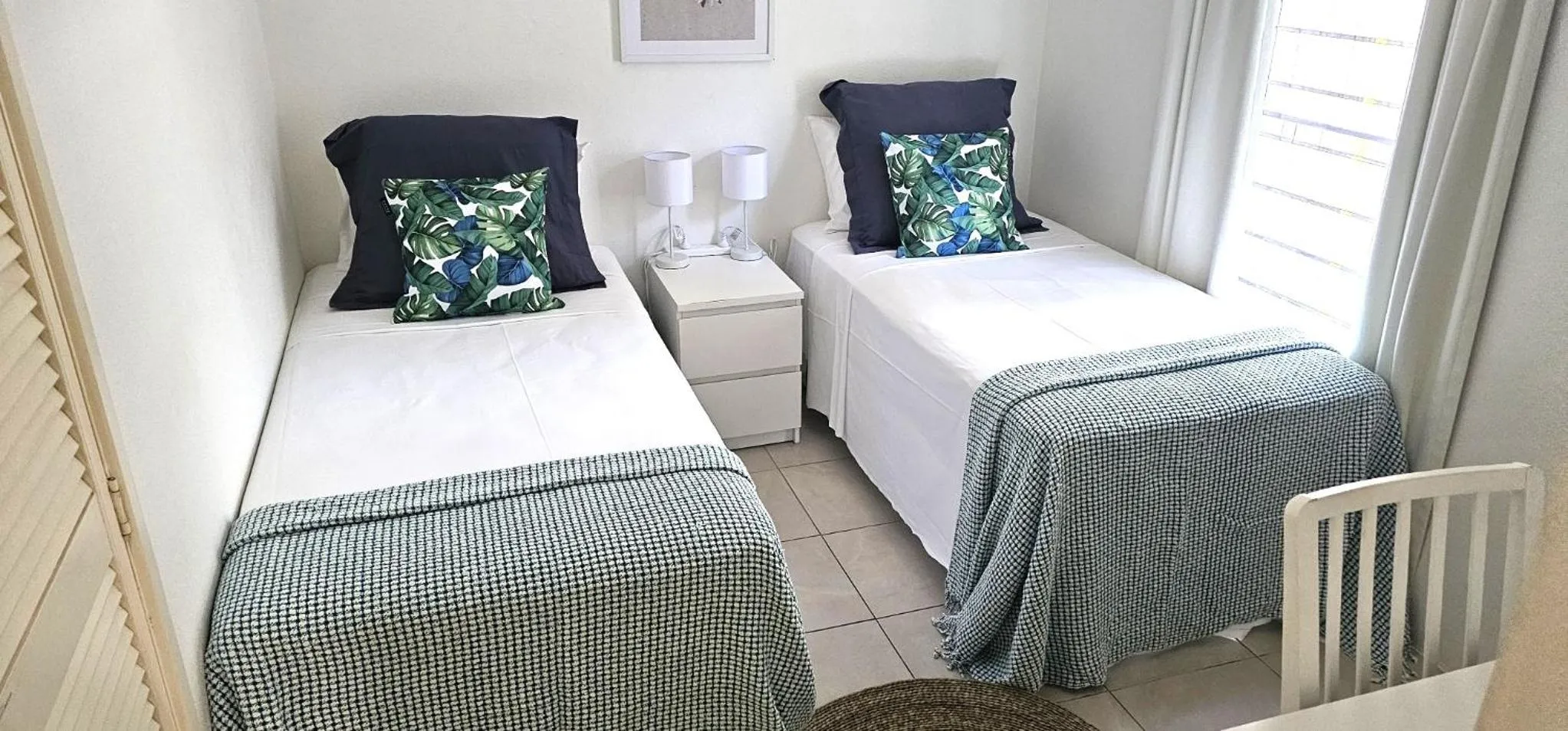 Bedroom, Bed in Mango Tree Holiday Apartments