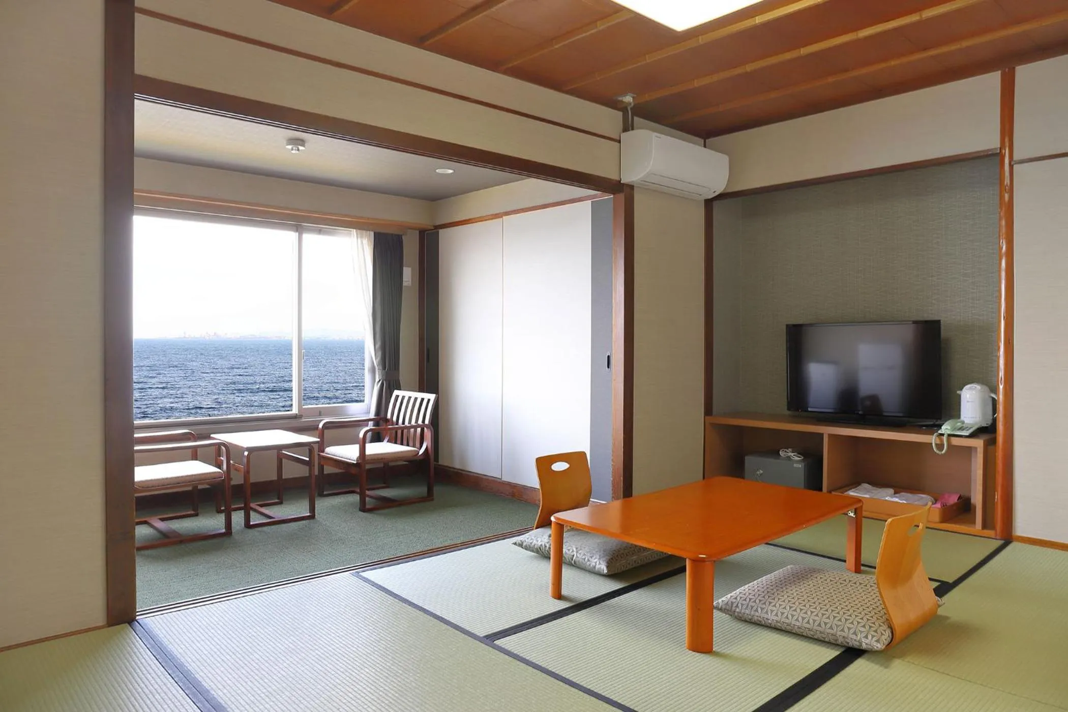 Photo of the whole room in Ooedo Onsen Monogatari Beppu Seifu