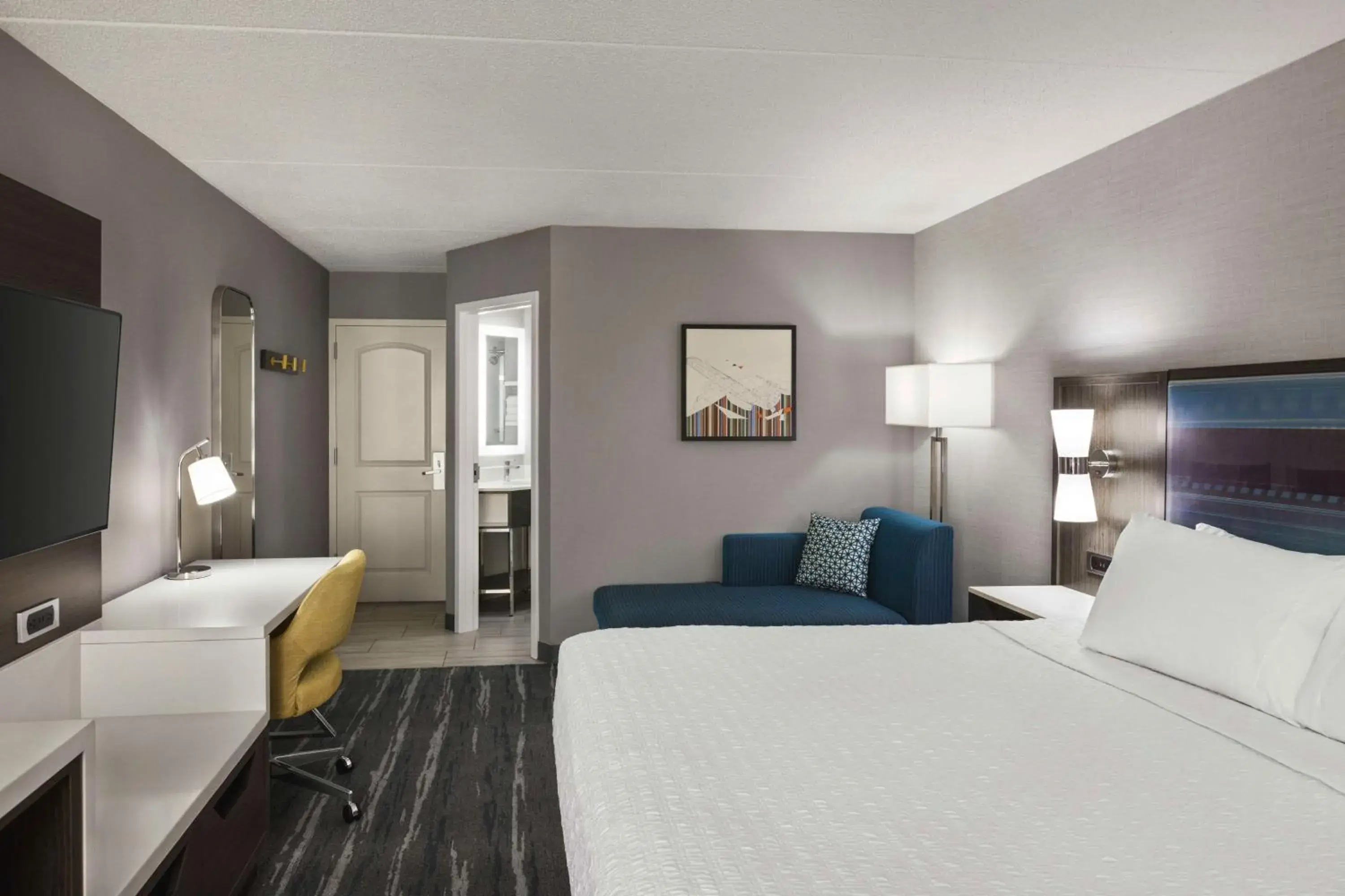 King Room - Hearing Accessible in Hampton Inn Chicago-O'Hare International Airport King Room - Hearing Accessible in Hampton Inn Chicago-O'Hare International Airport