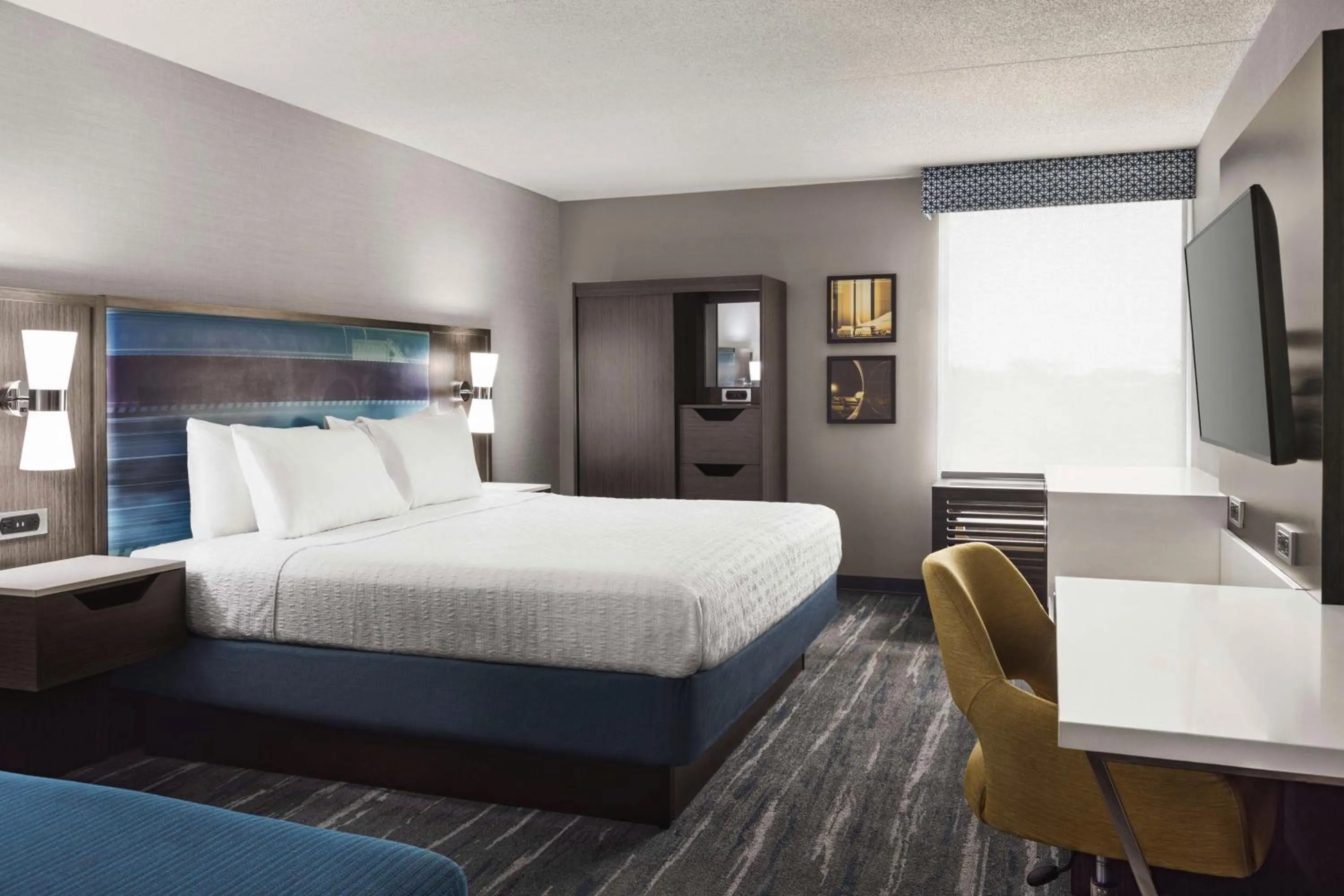 Bedroom, Bed in Hampton Inn Chicago-O'Hare International Airport