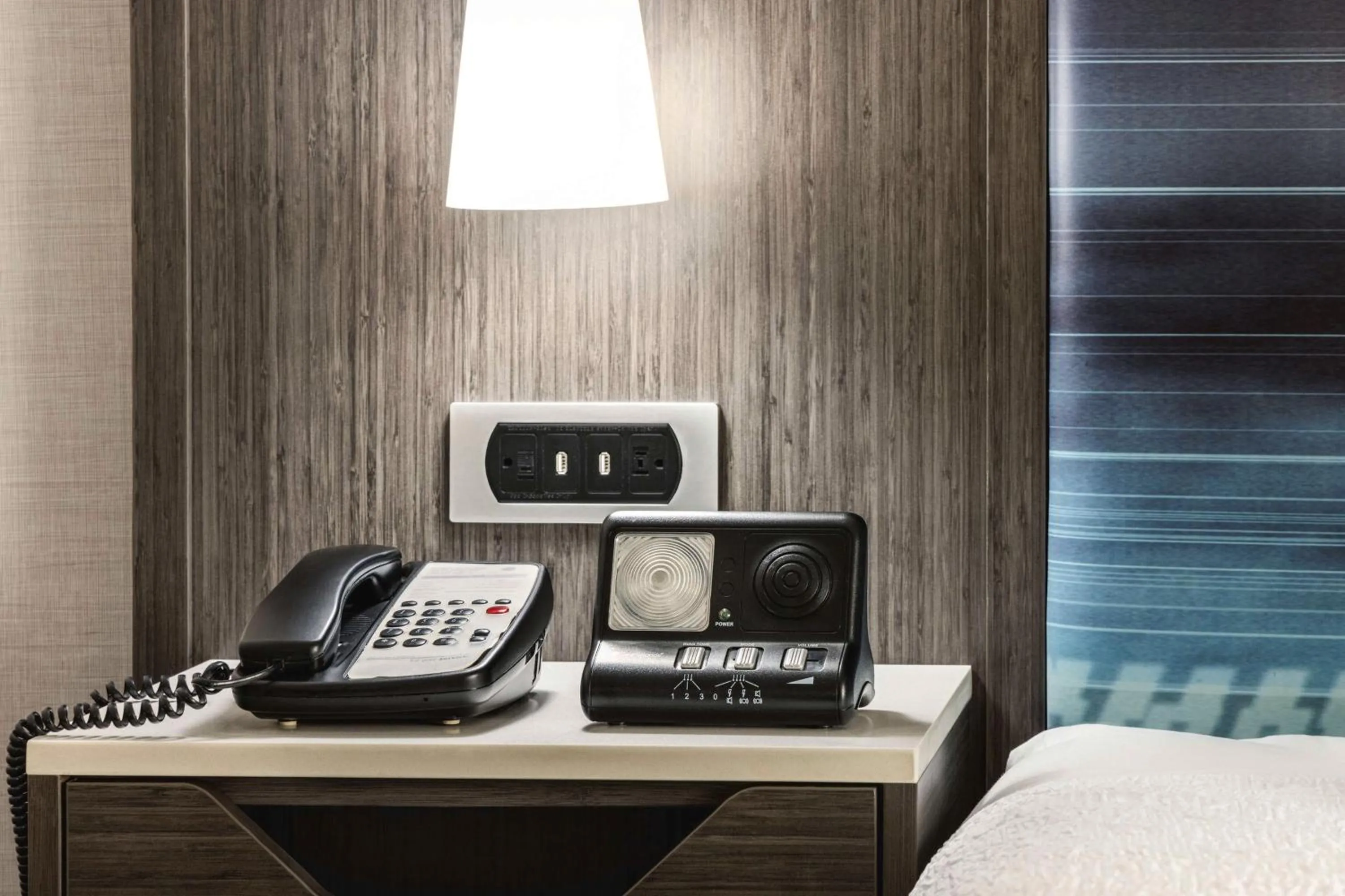 Photo of the whole room, Bed in Hampton Inn Chicago-O'Hare International Airport