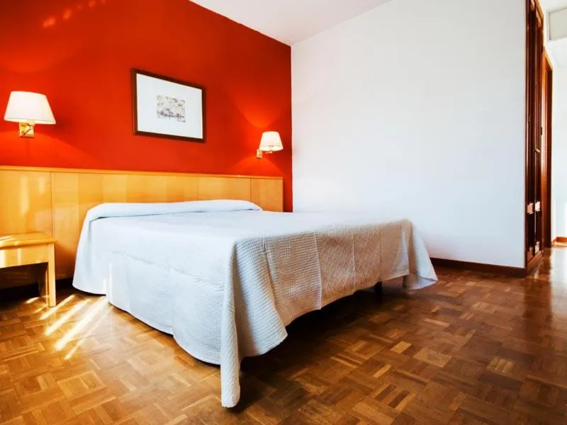 Bed in Hotel Alcarria