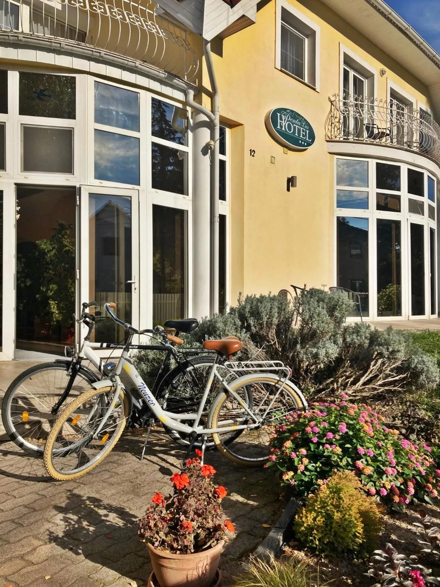 Property building in Hotel Penta Lux