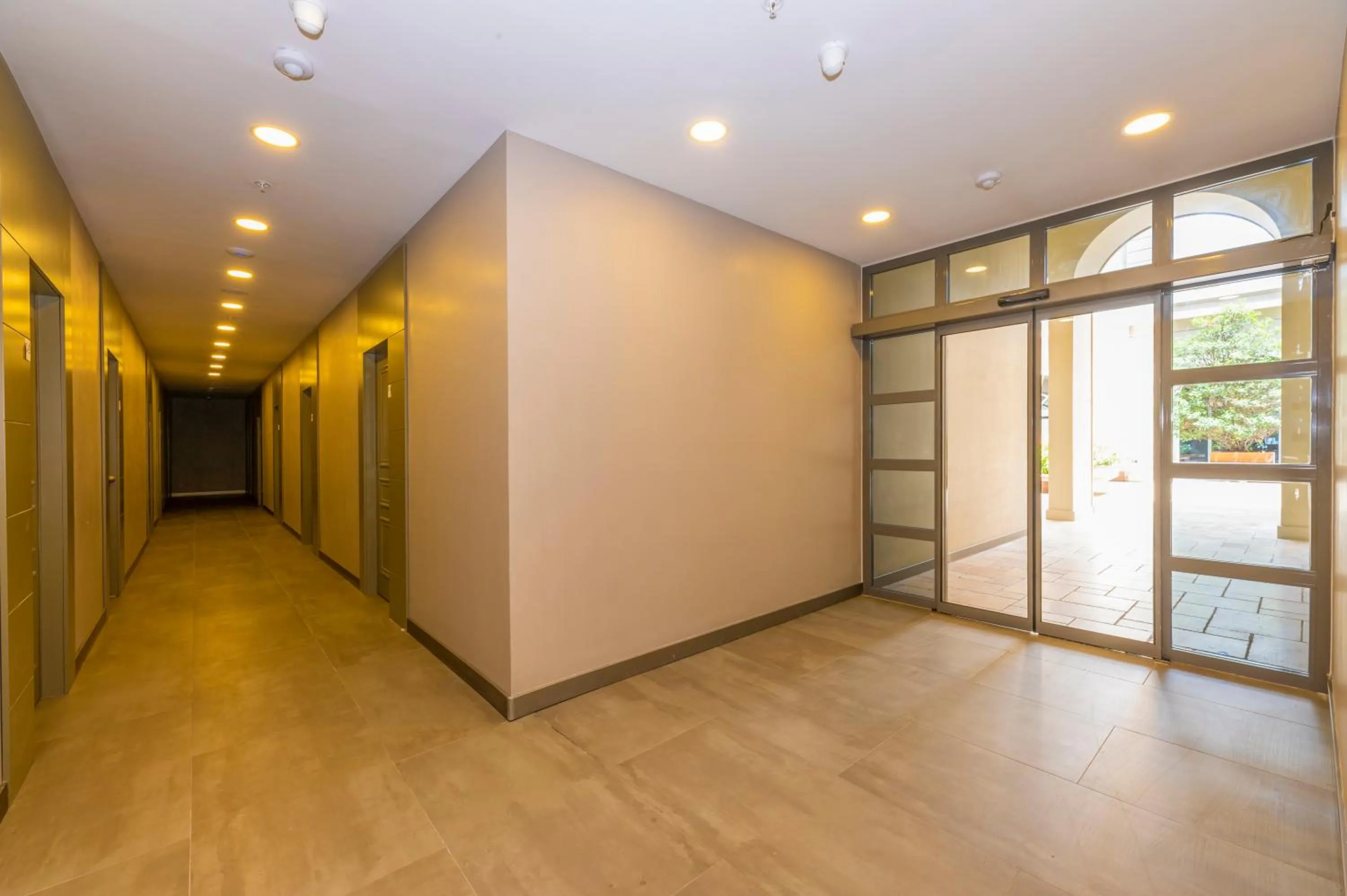 On site in Agora Suites