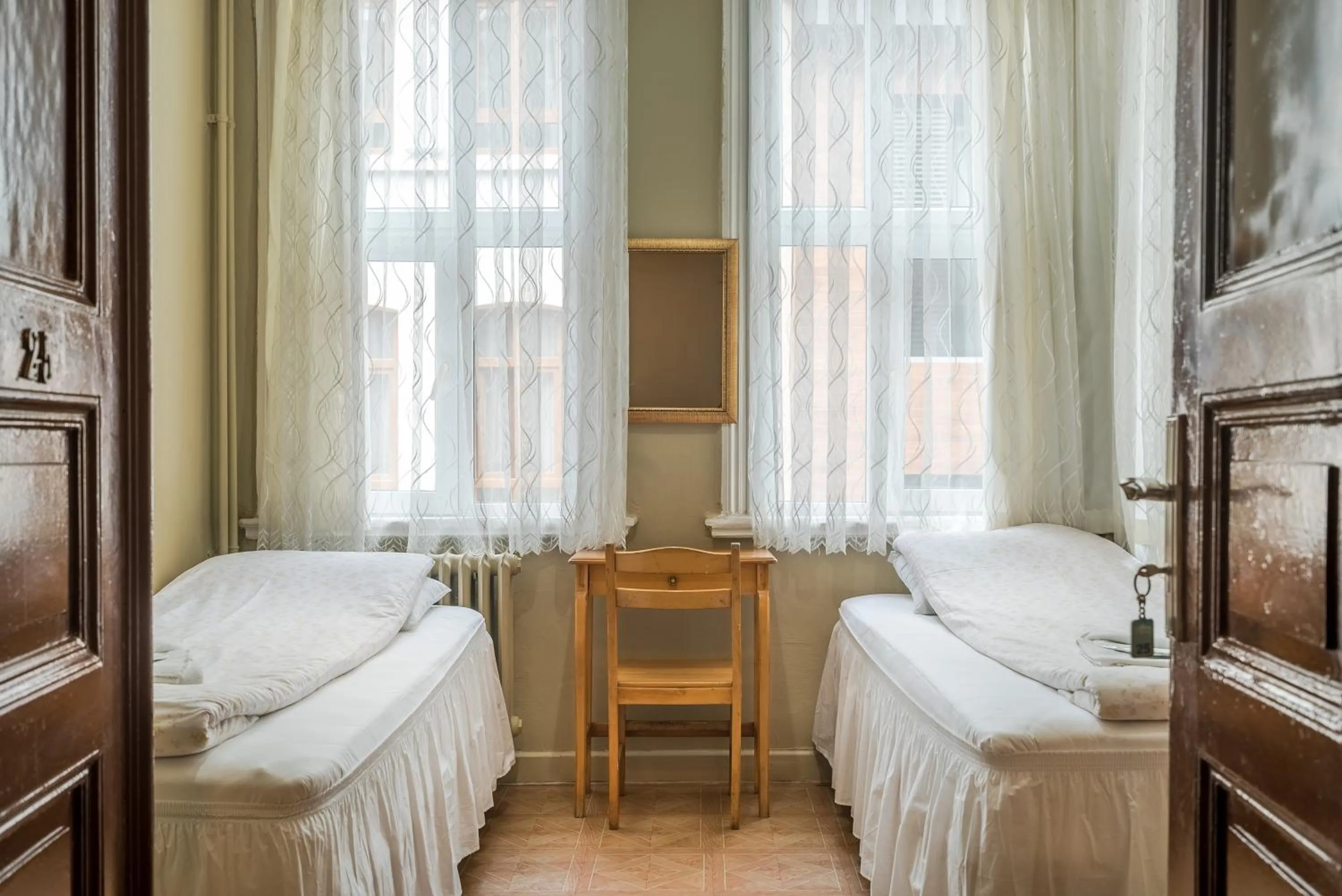 Photo of the whole room, Bed in Yeni Hotel