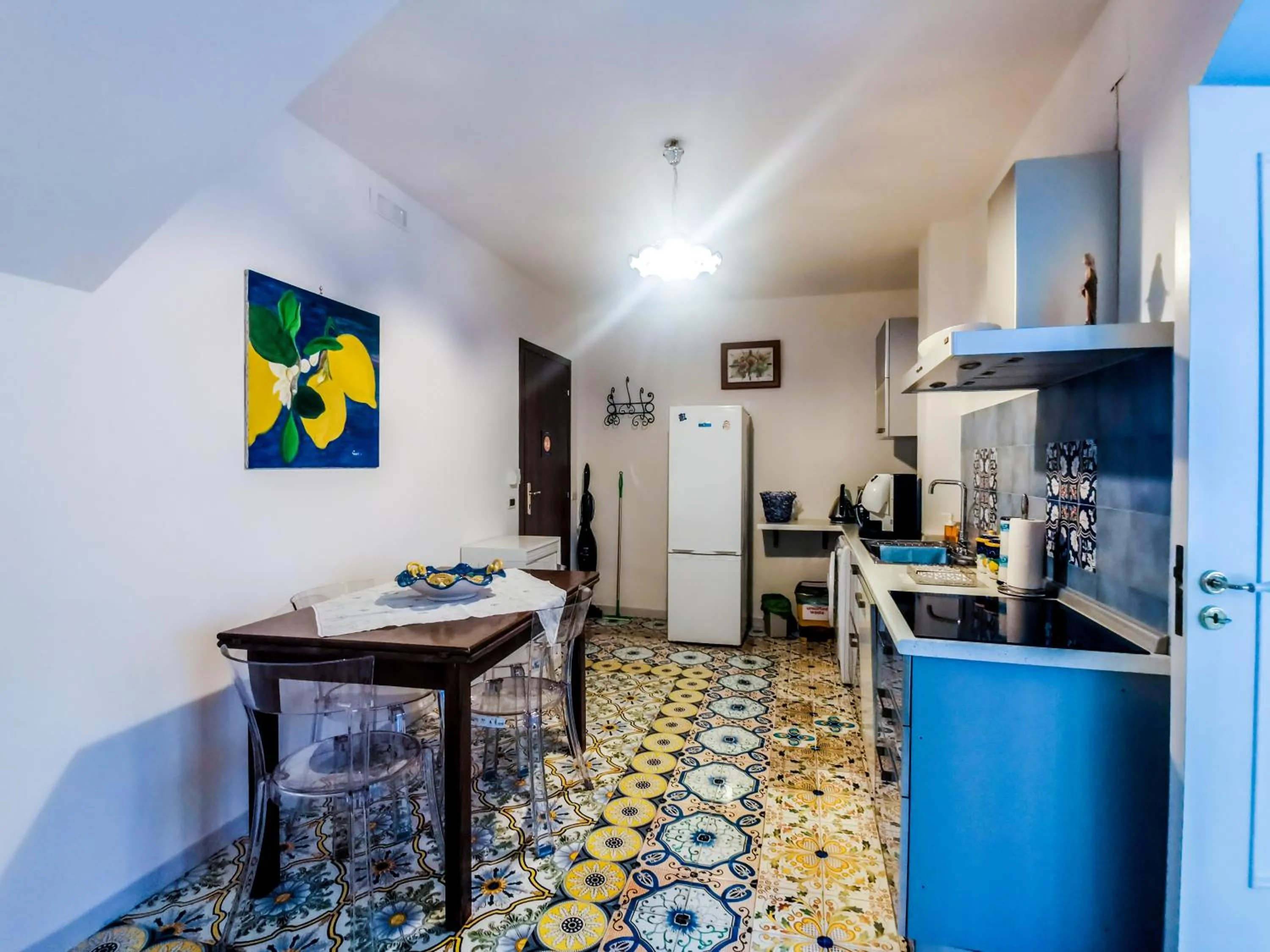 Kitchen or kitchenette in Villa Angelina