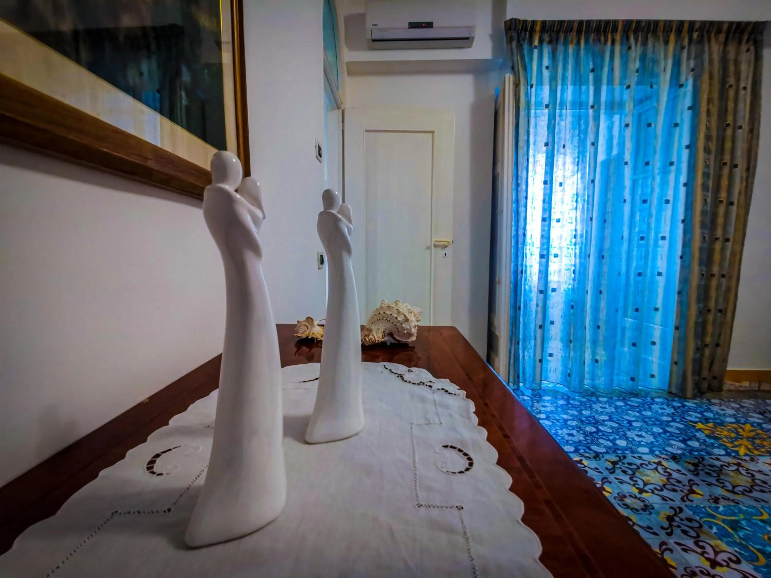 Photo of the whole room, Bed in Villa Angelina