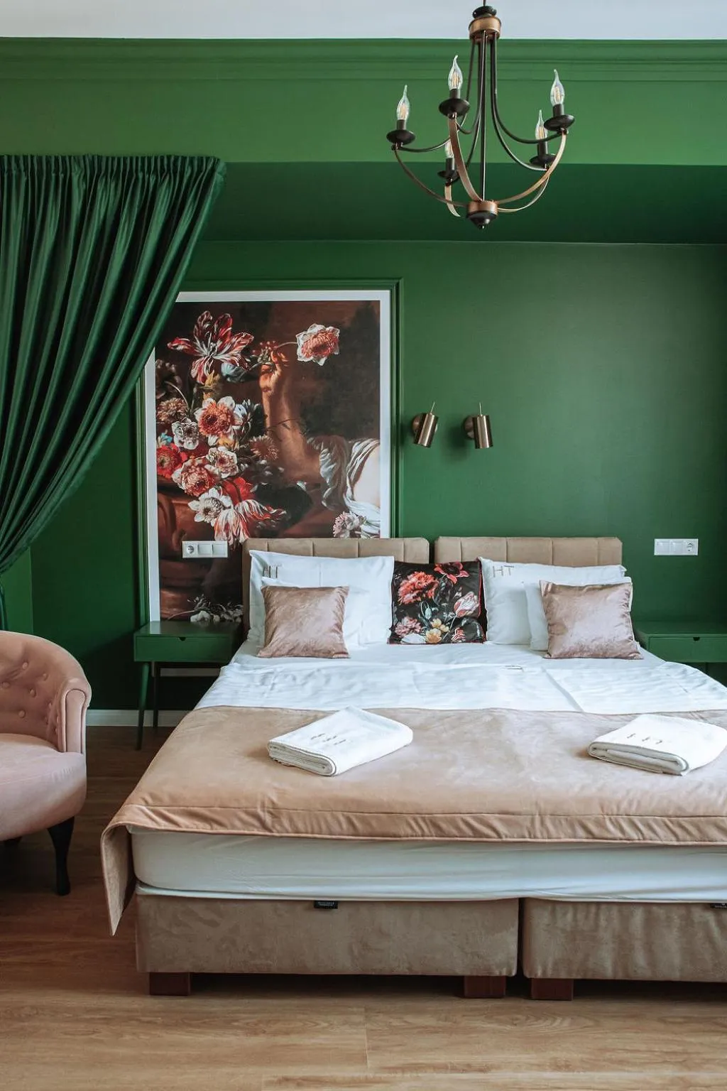 Bed in Hotel Tókert Szálloda és Étterem