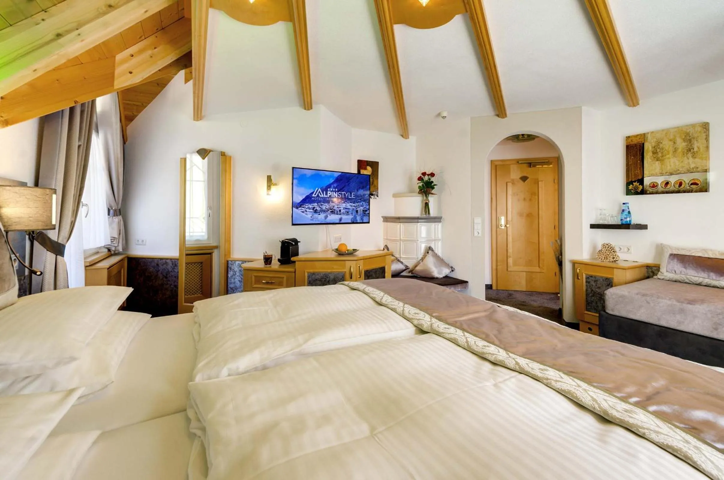 Photo of the whole room, Bed in Alpinstyle Hotel Ischgl