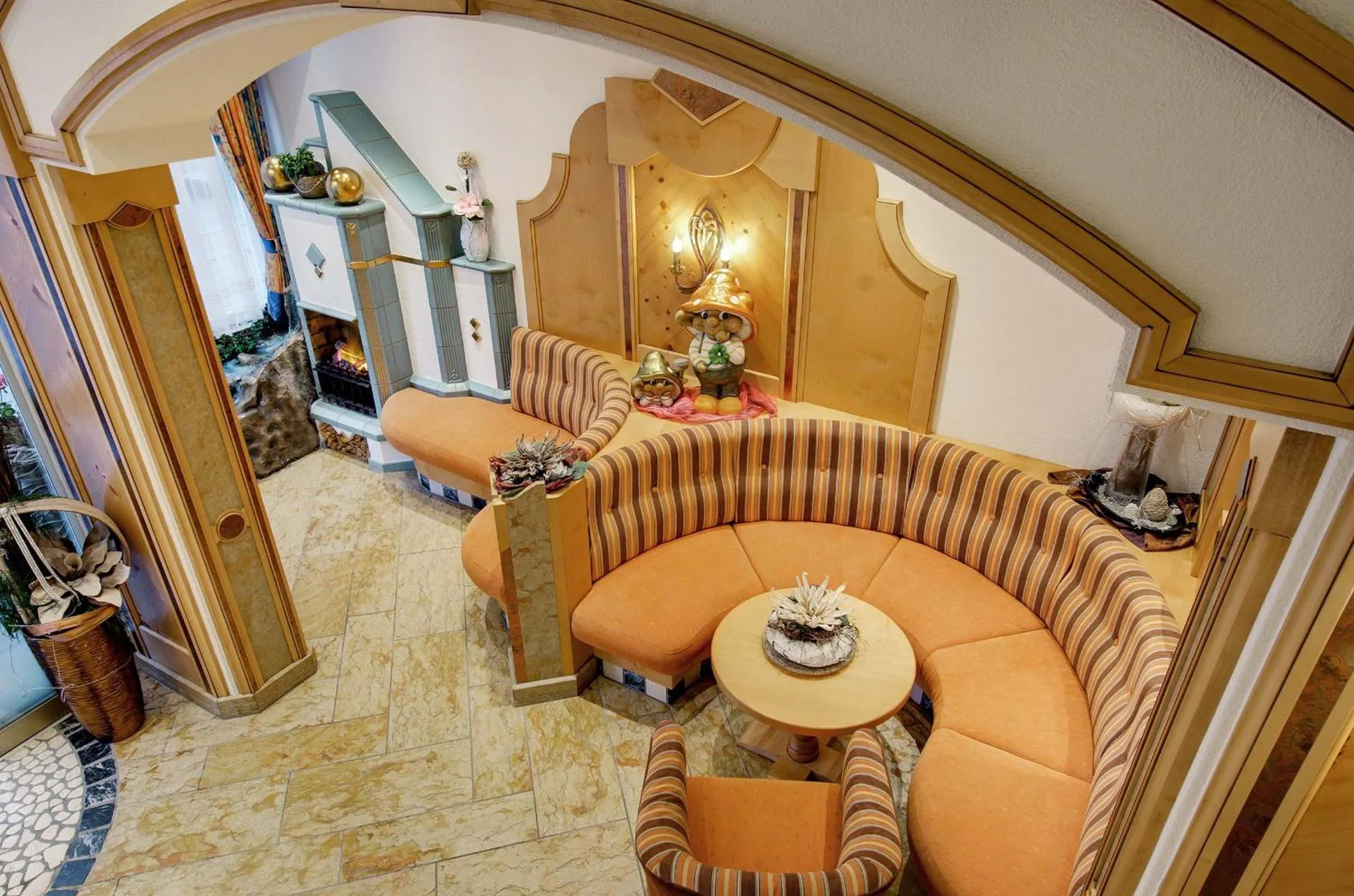 Lobby or reception in Alpinstyle Hotel Ischgl