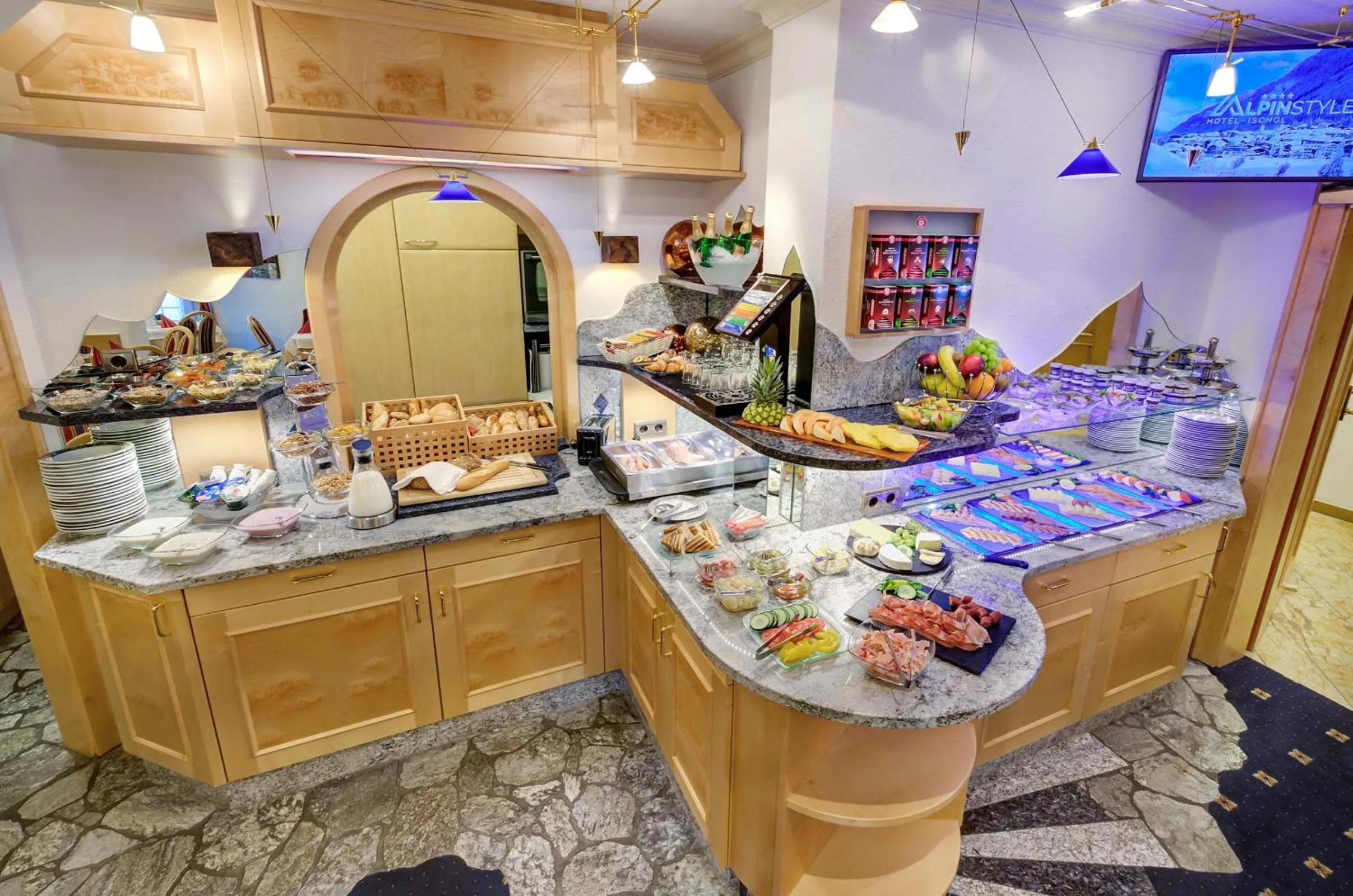 Buffet breakfast in Alpinstyle Hotel Ischgl