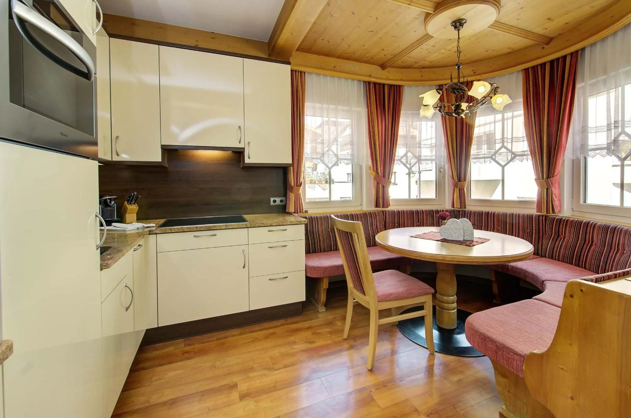 Kitchen or kitchenette in Alpinstyle Hotel Ischgl