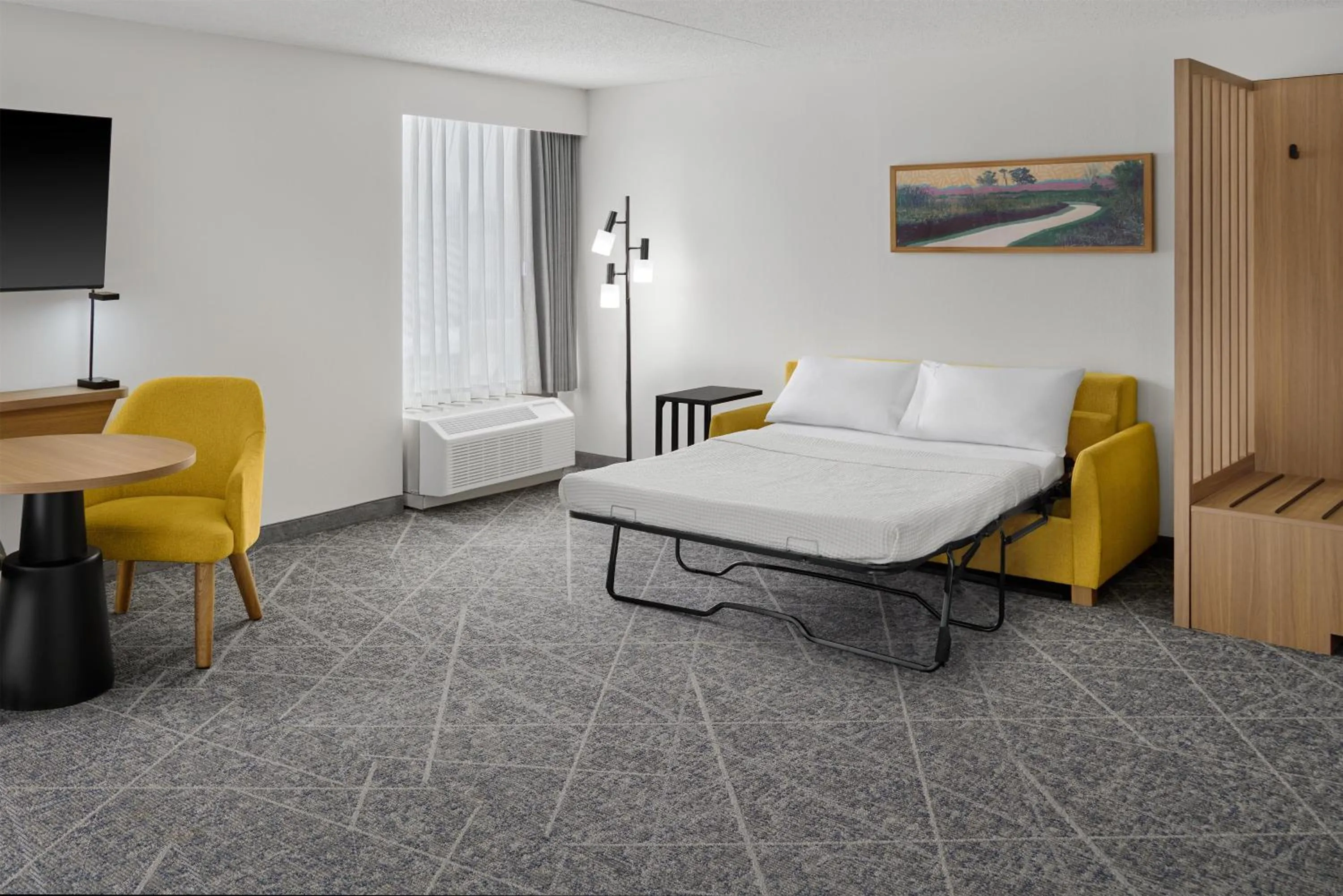 Bed in Hampton Inn Chicago-Carol Stream