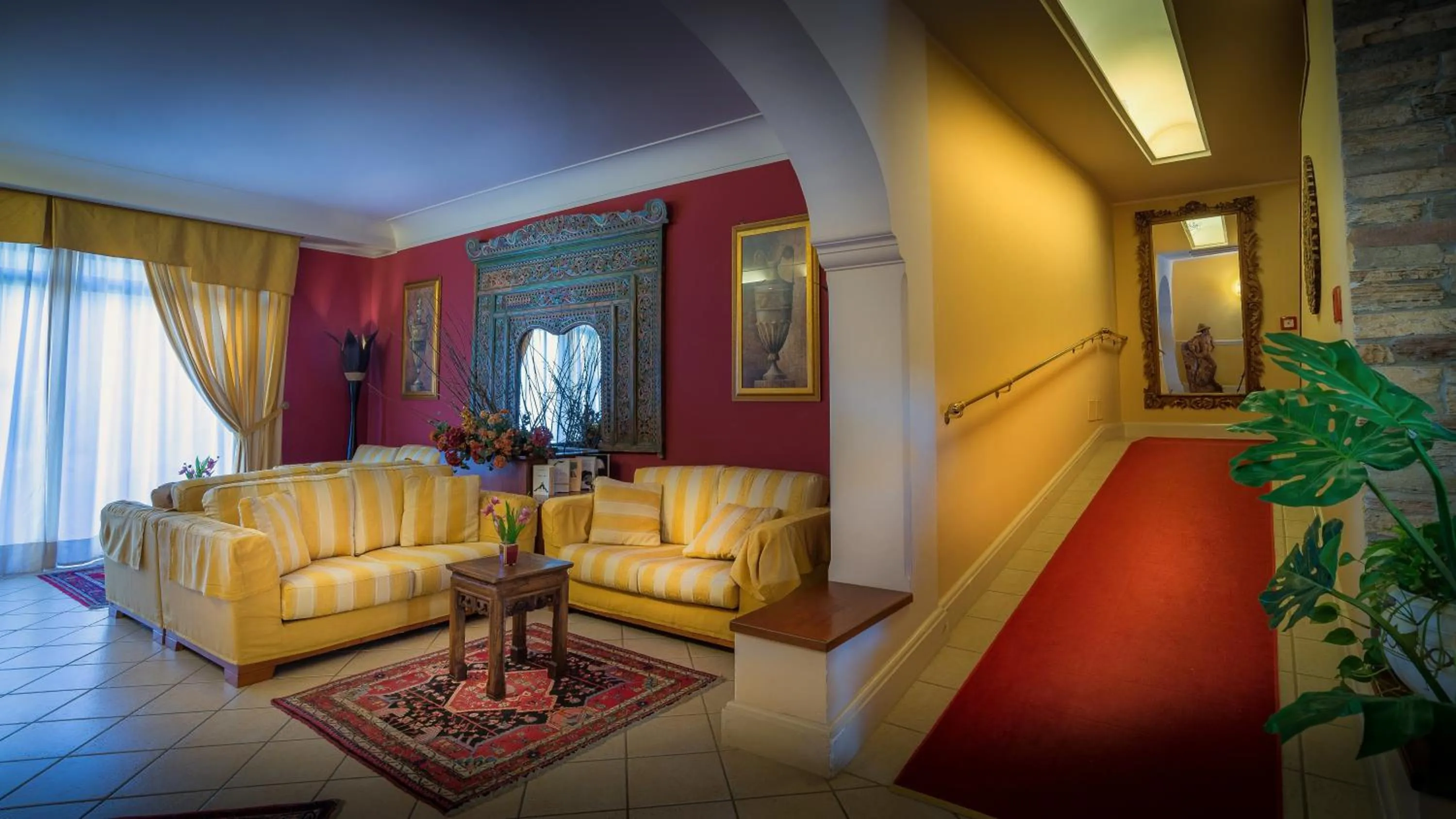 Lobby or reception in Greta Rooms Hotel