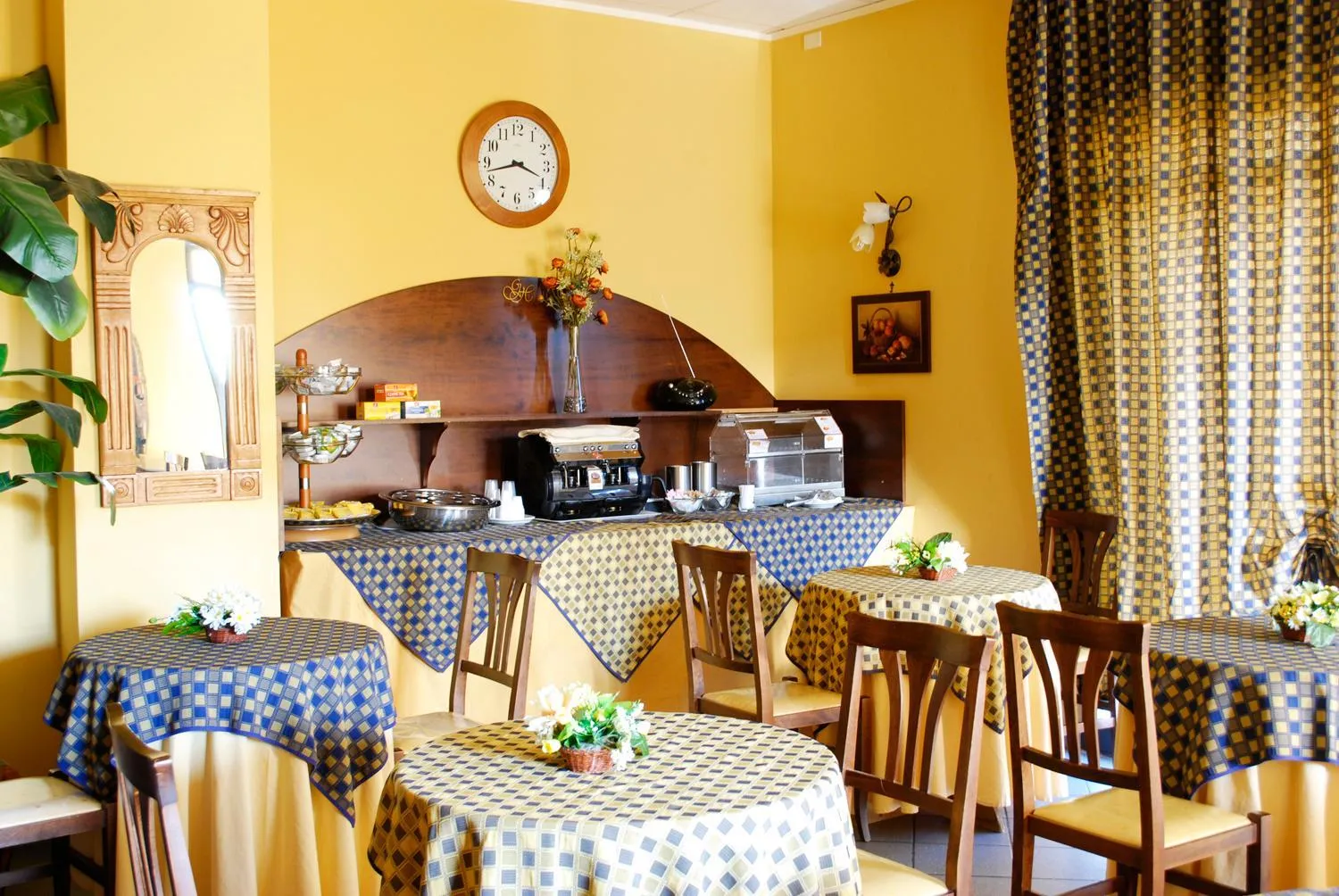 Restaurant/places to eat in Greta Rooms Hotel