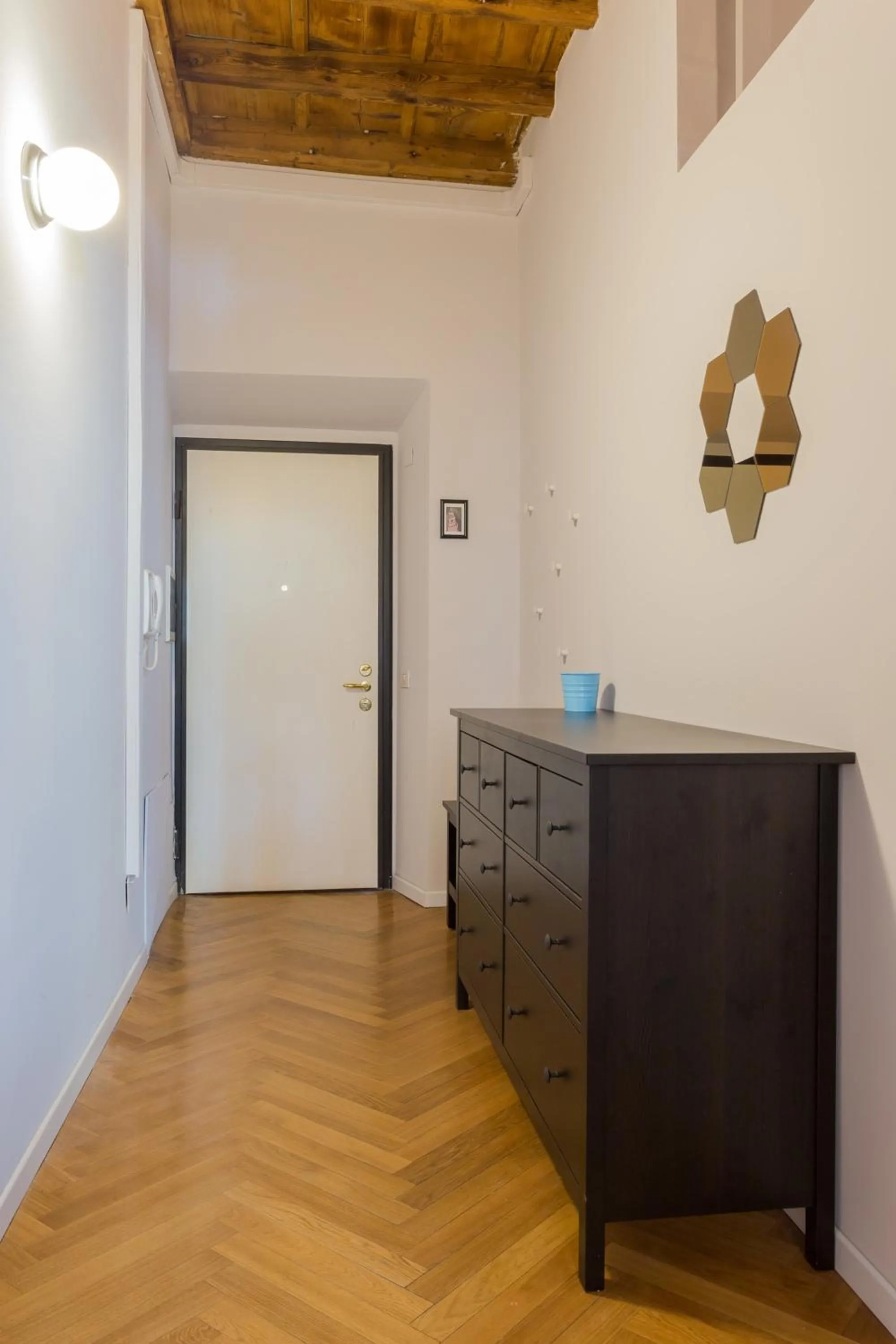 Lobby or reception in COSY APARTMENT 2 MINUTES FROM DUOMO