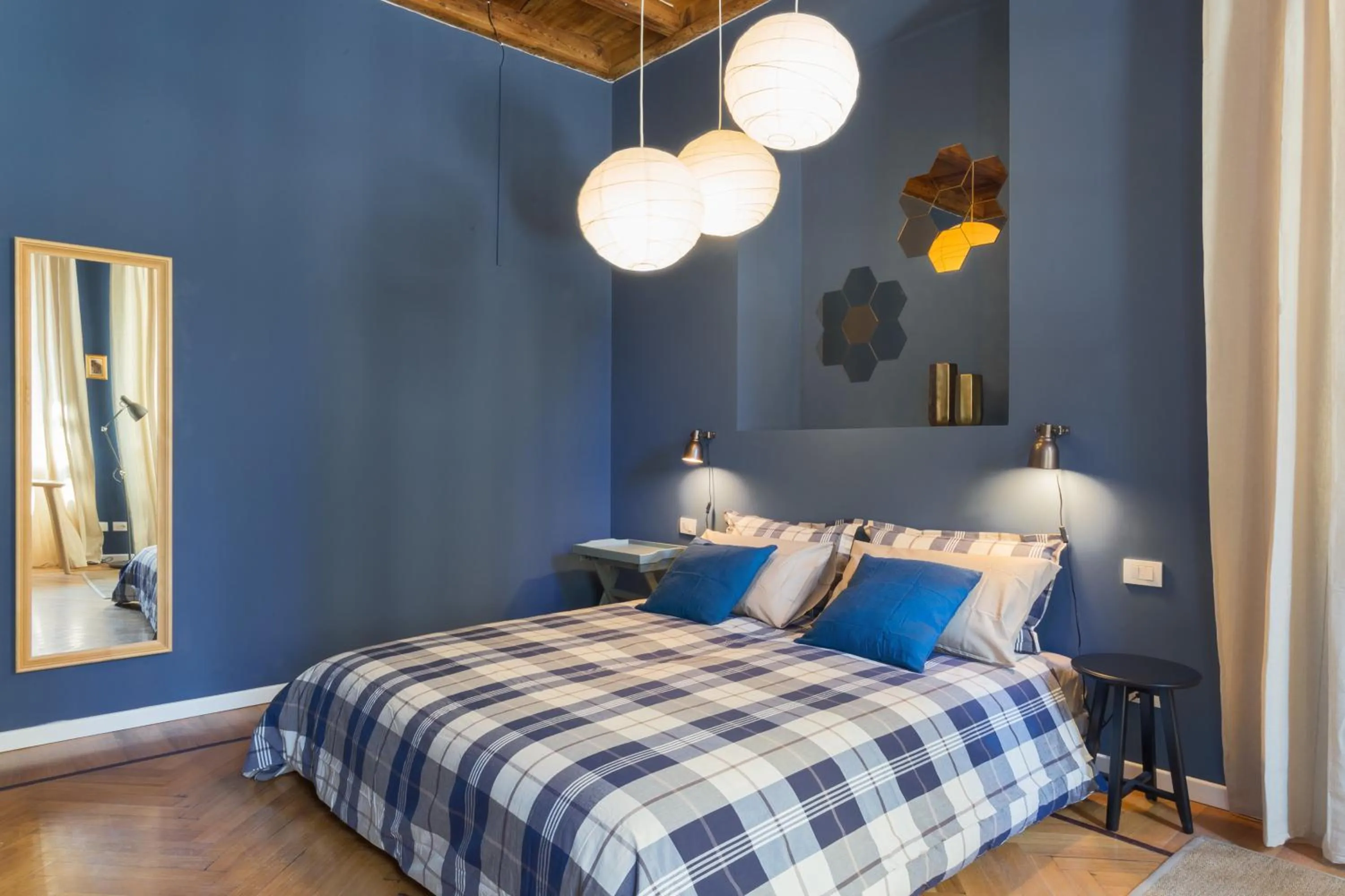 Photo of the whole room, Bed in COSY APARTMENT 2 MINUTES FROM DUOMO