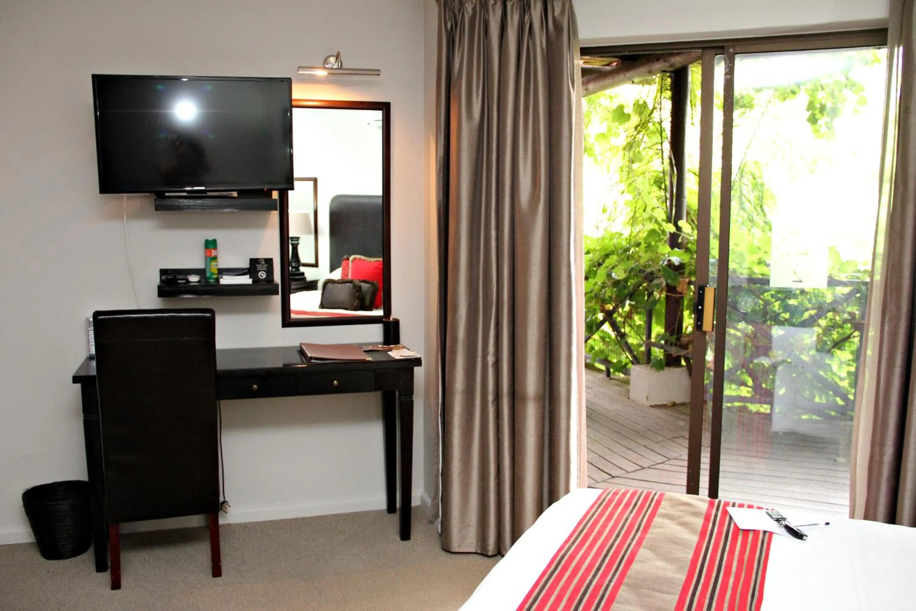 TV and multimedia, Bed in Browns Manor