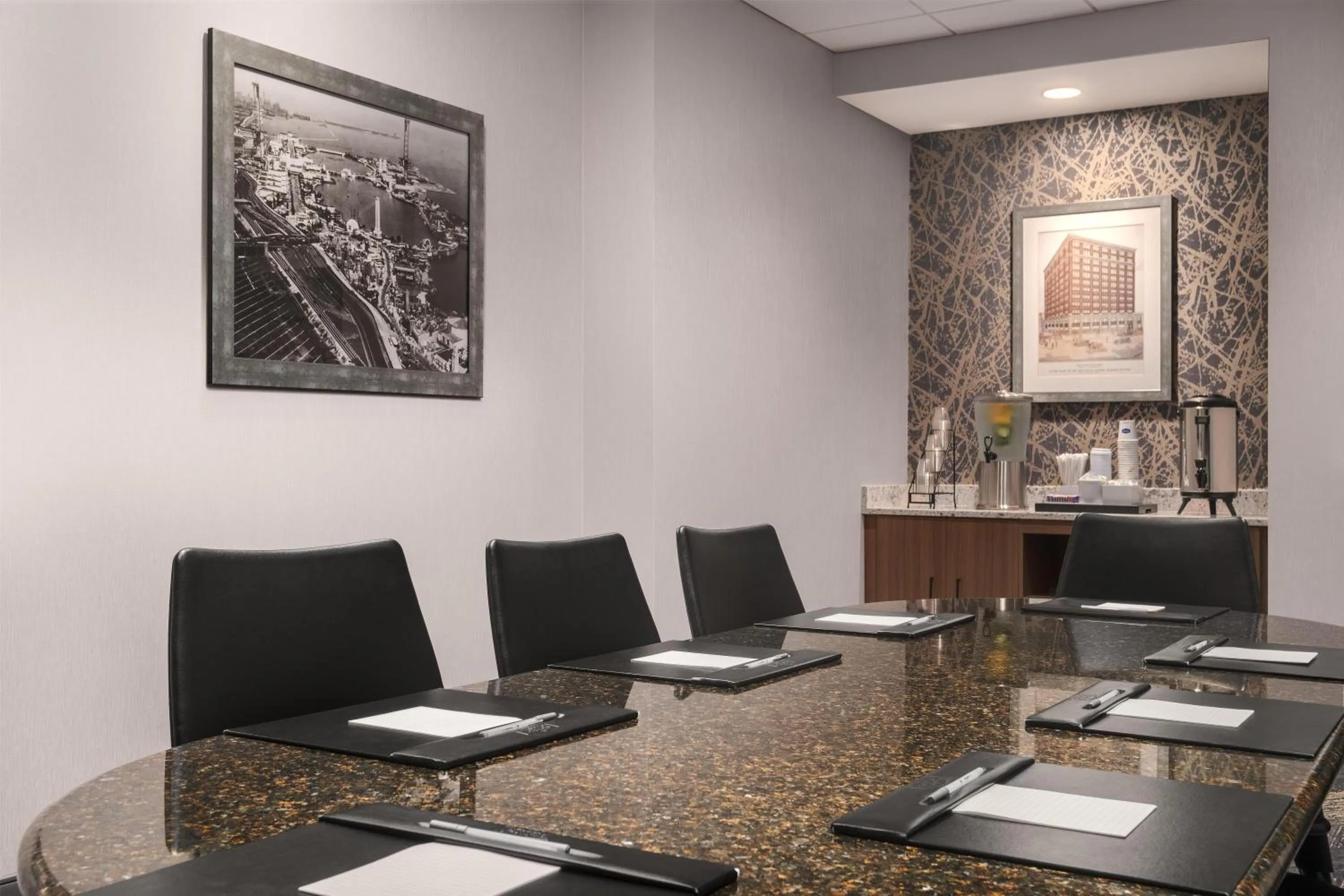 Meeting/conference room in Hampton Inn & Suites Chicago-Downtown