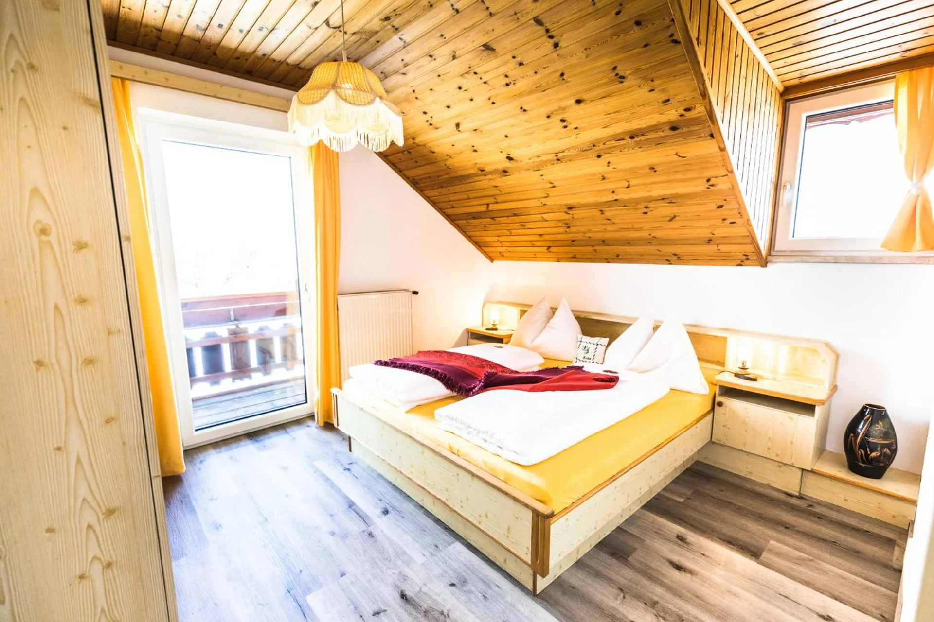 Bed in Hotel Gasthof zur Linde